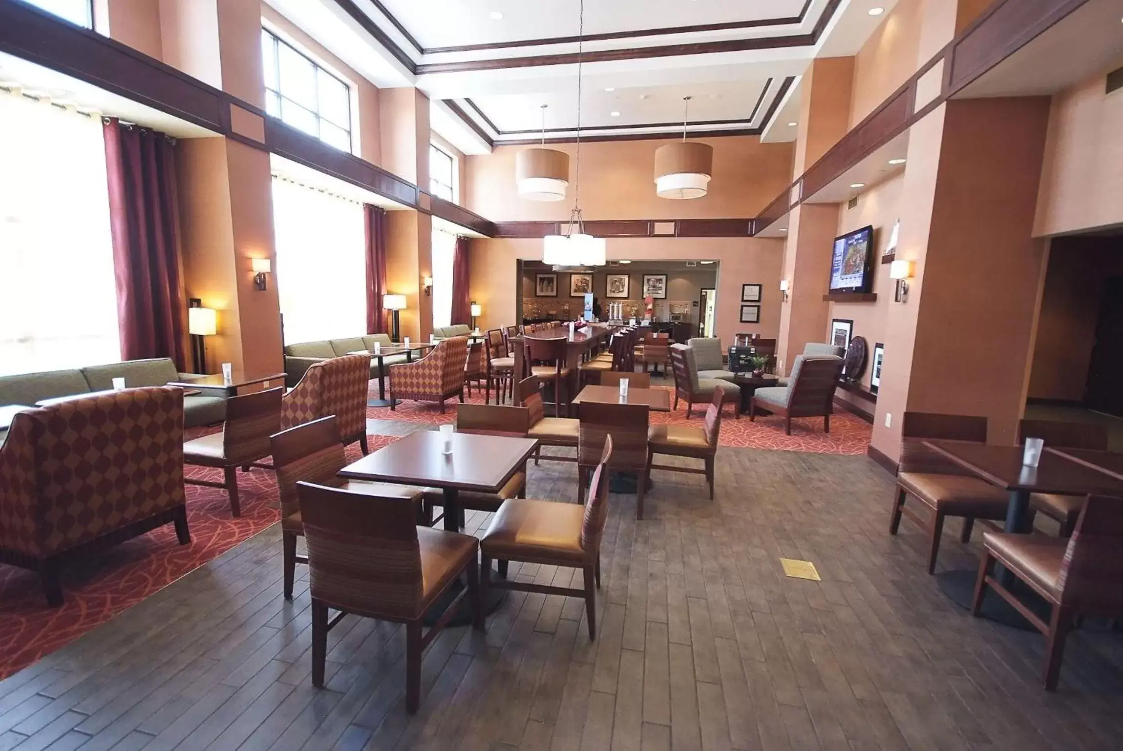 Dining area, Restaurant/Places to Eat in Hampton Inn & Suites Vineland