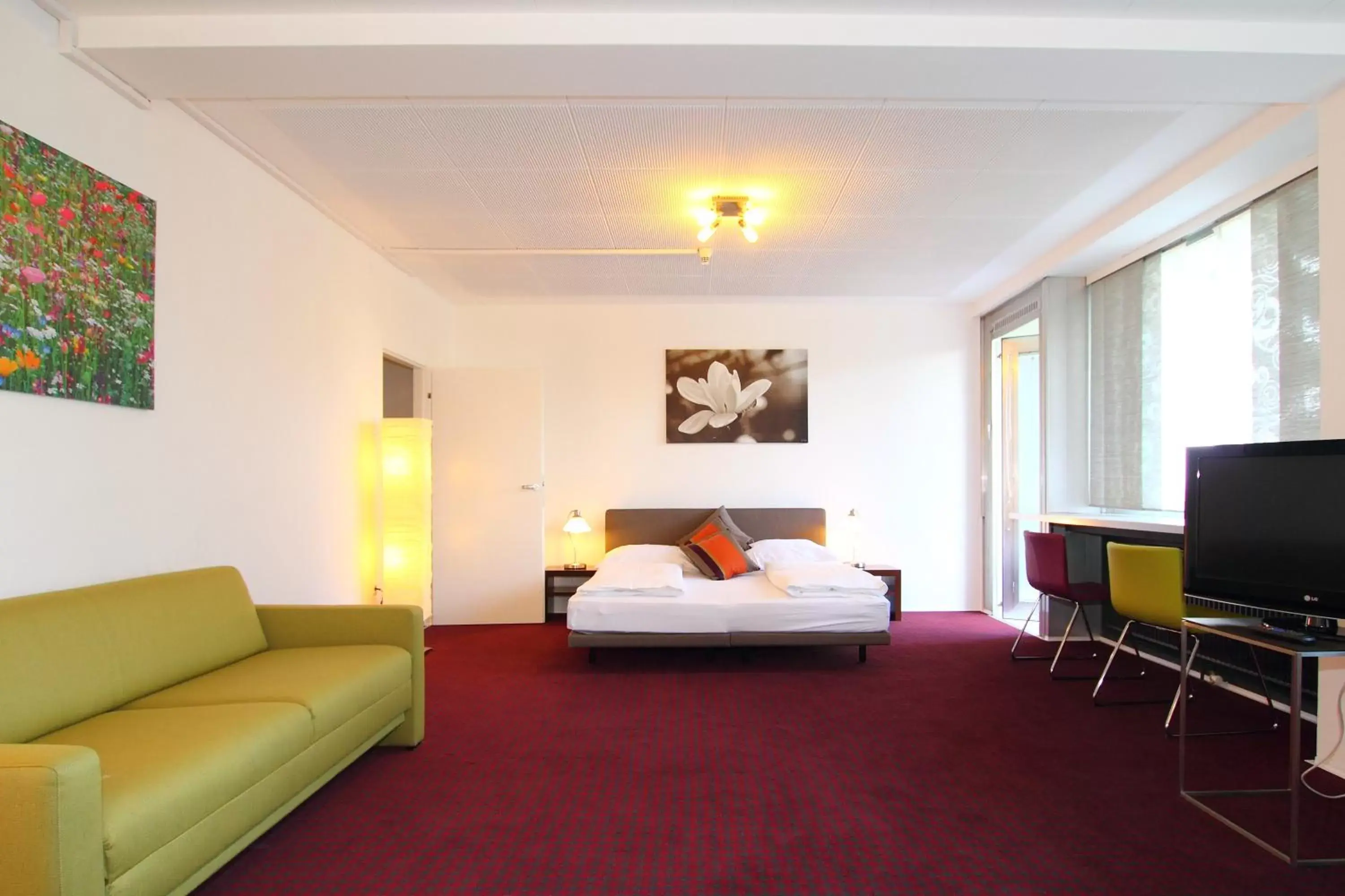 Living room, Seating Area in College Garden Hotel