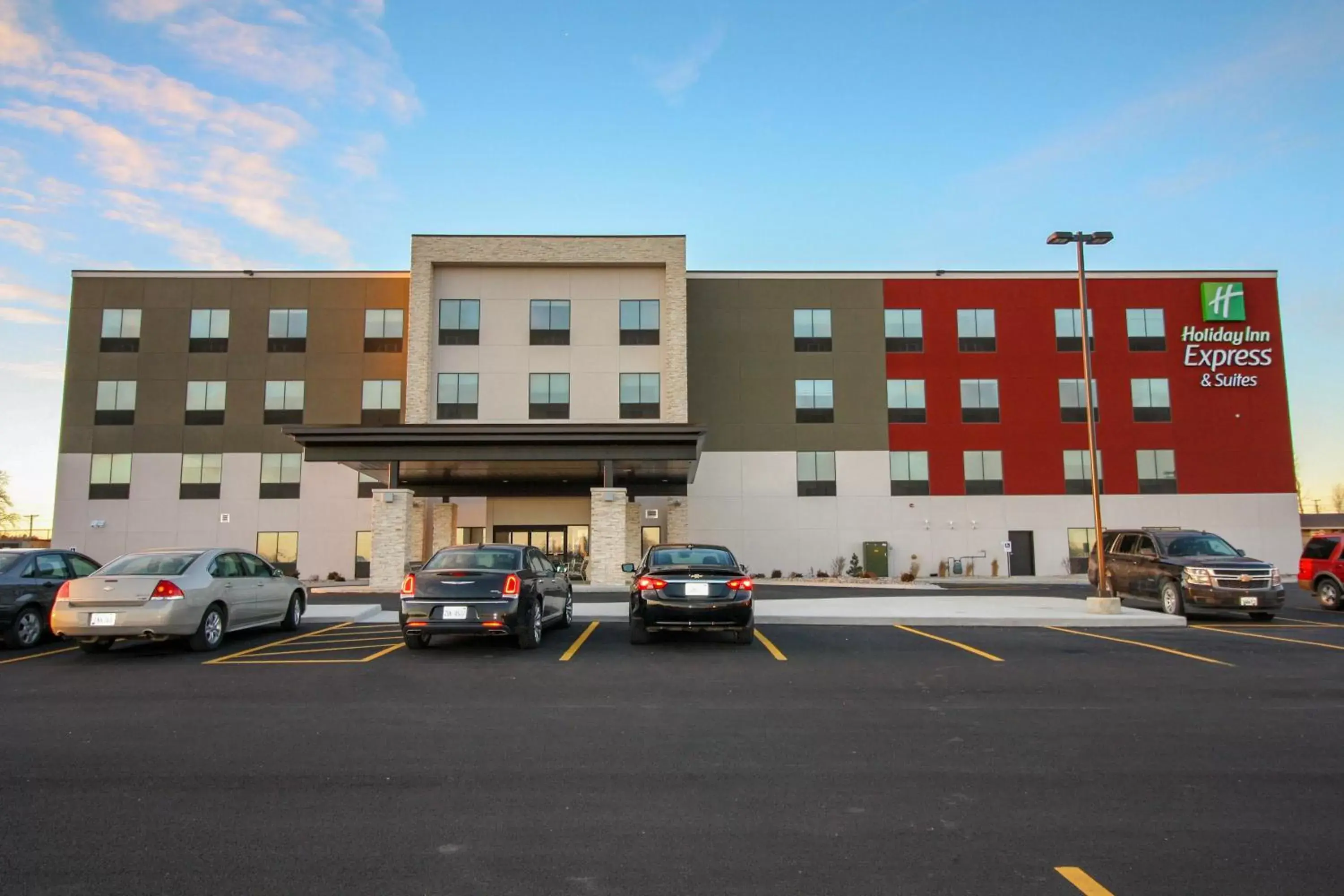 Property building in Holiday Inn Express & Suites - Kirksville - University Area, an IHG Hotel