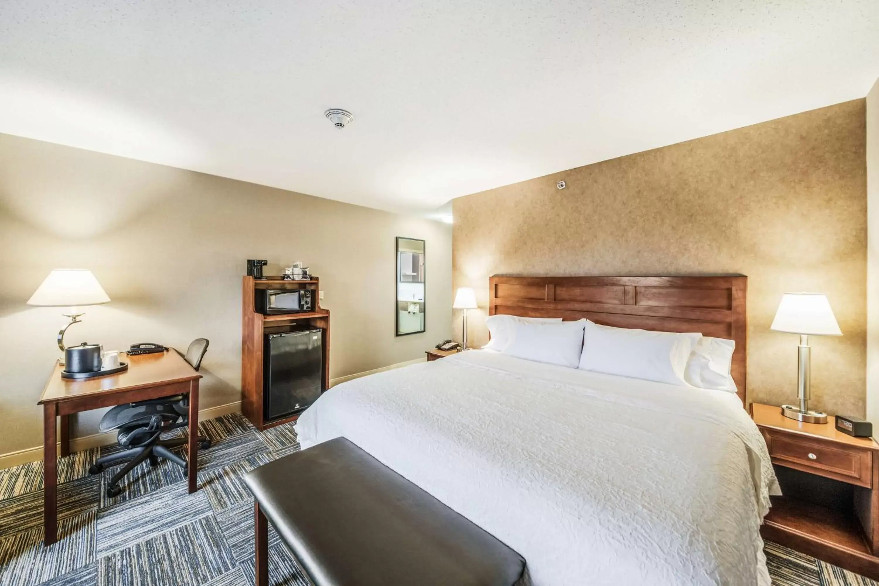 Bedroom, Bed in Hampton Inn Greenfield Bedroom, Bed in Hampton Inn Greenfield