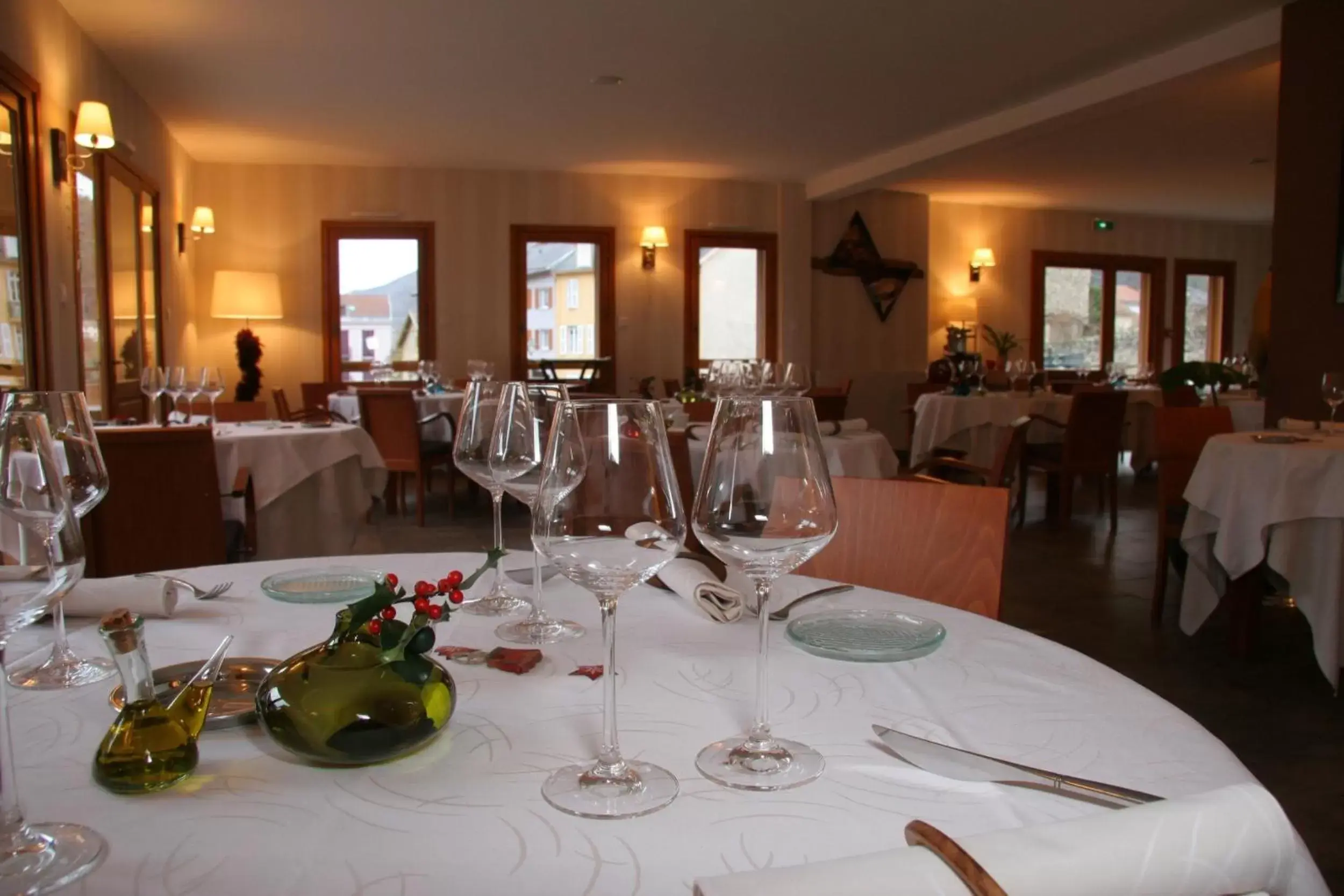 Restaurant/Places to Eat in Hôtel Le Chalet