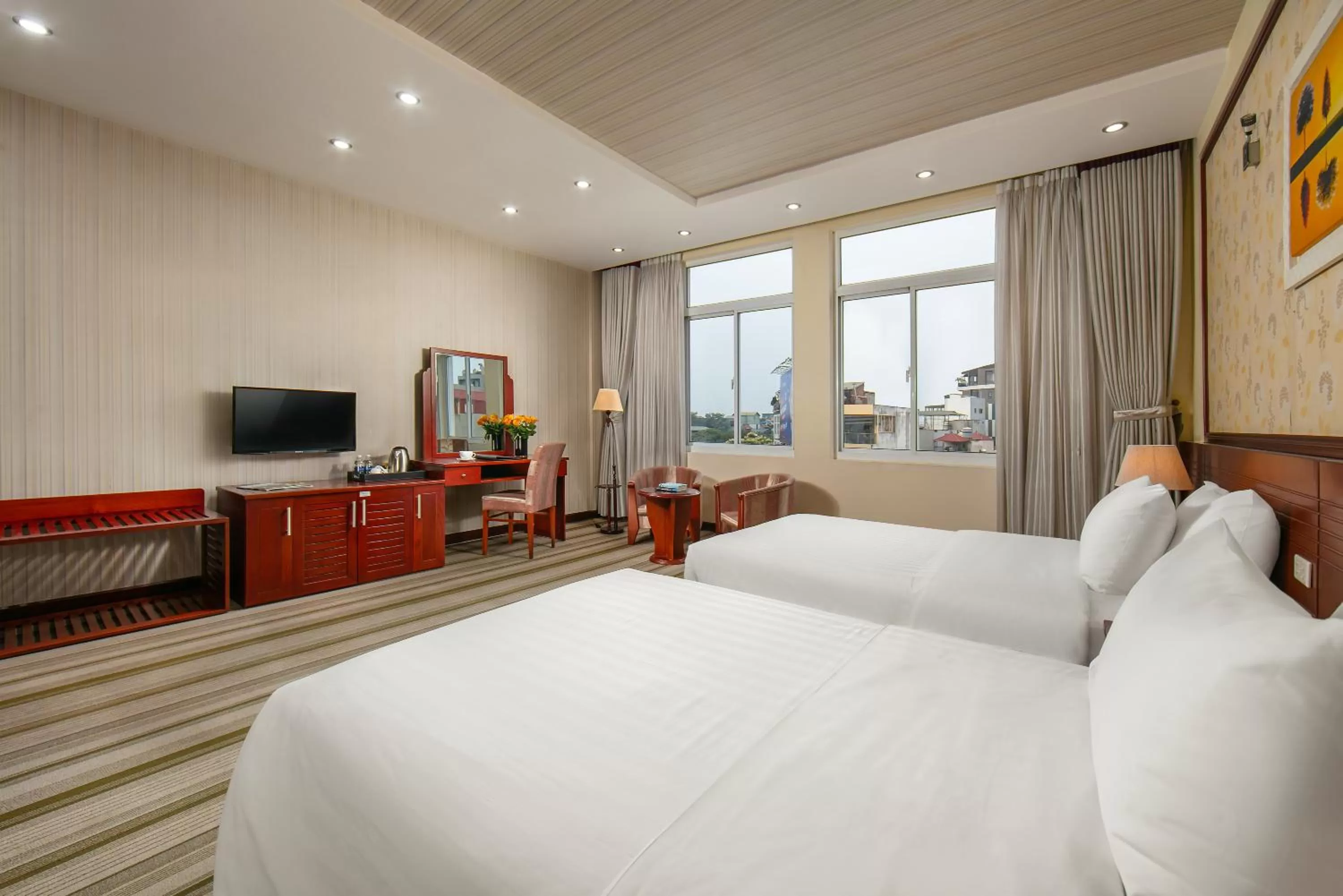 Photo of the whole room, Bed in Hoa Dao Hotel