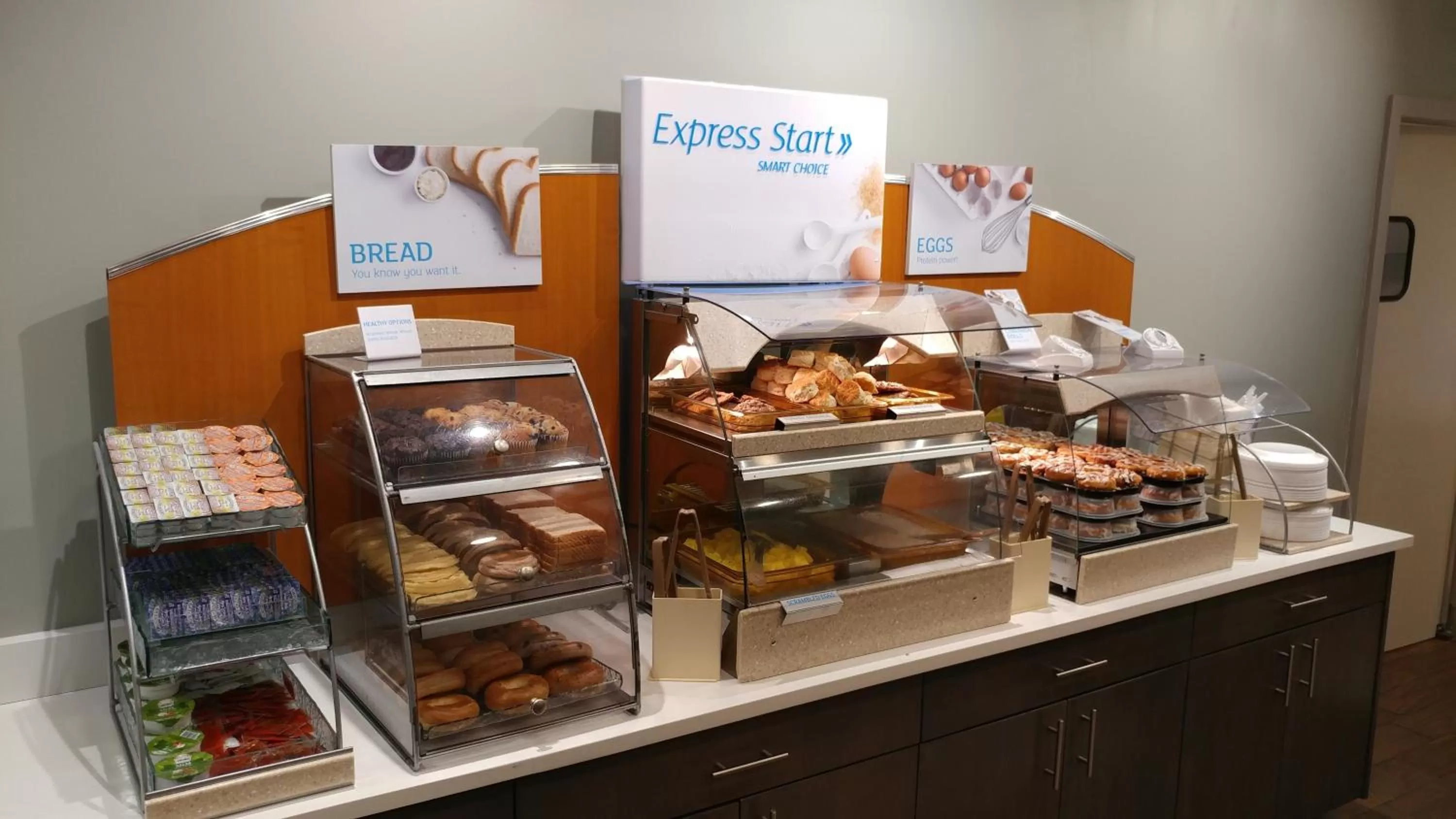 Breakfast in Holiday Inn Express Atlanta Airport-College Park by IHG