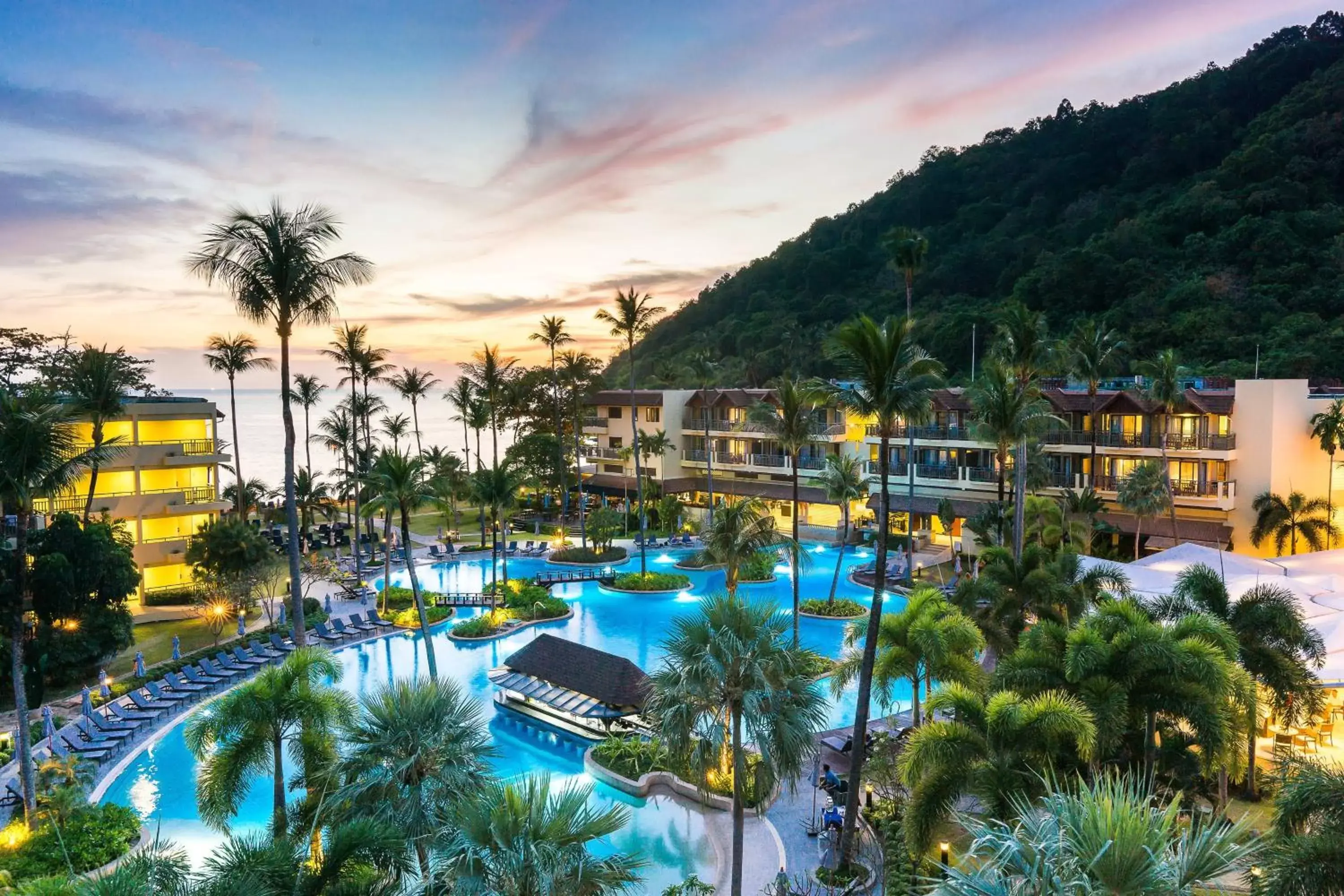 Swimming pool, Pool View in Phuket Marriott Resort & Spa, Merlin Beach