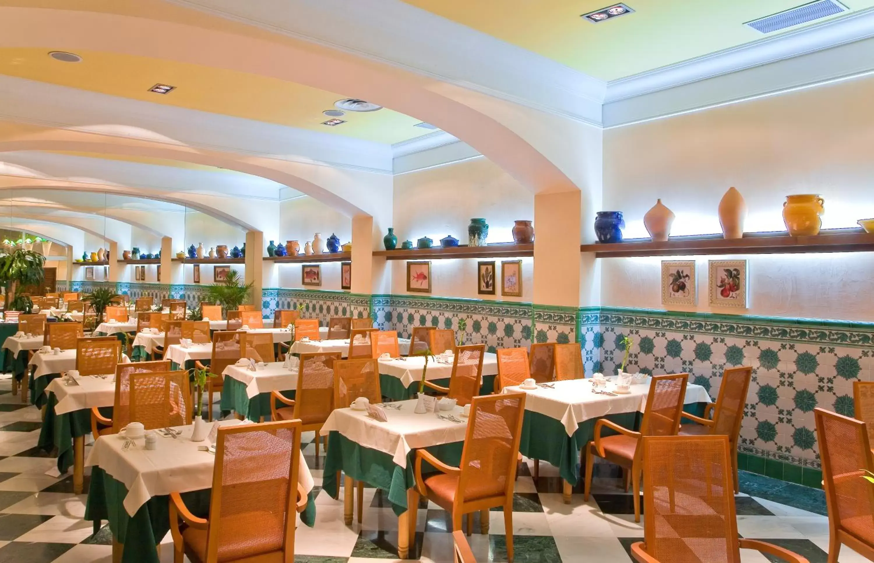 Restaurant/Places to Eat in Senator Cádiz Spa Hotel