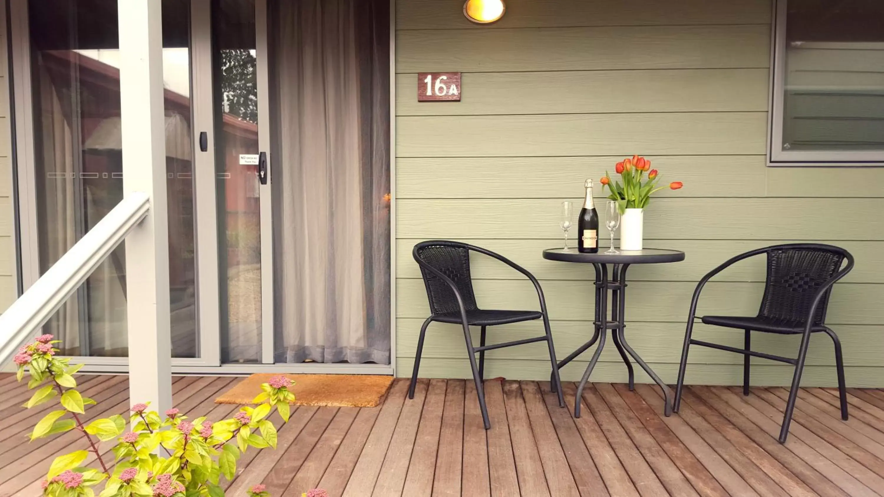 Patio in Daylesford Central Motor Inn