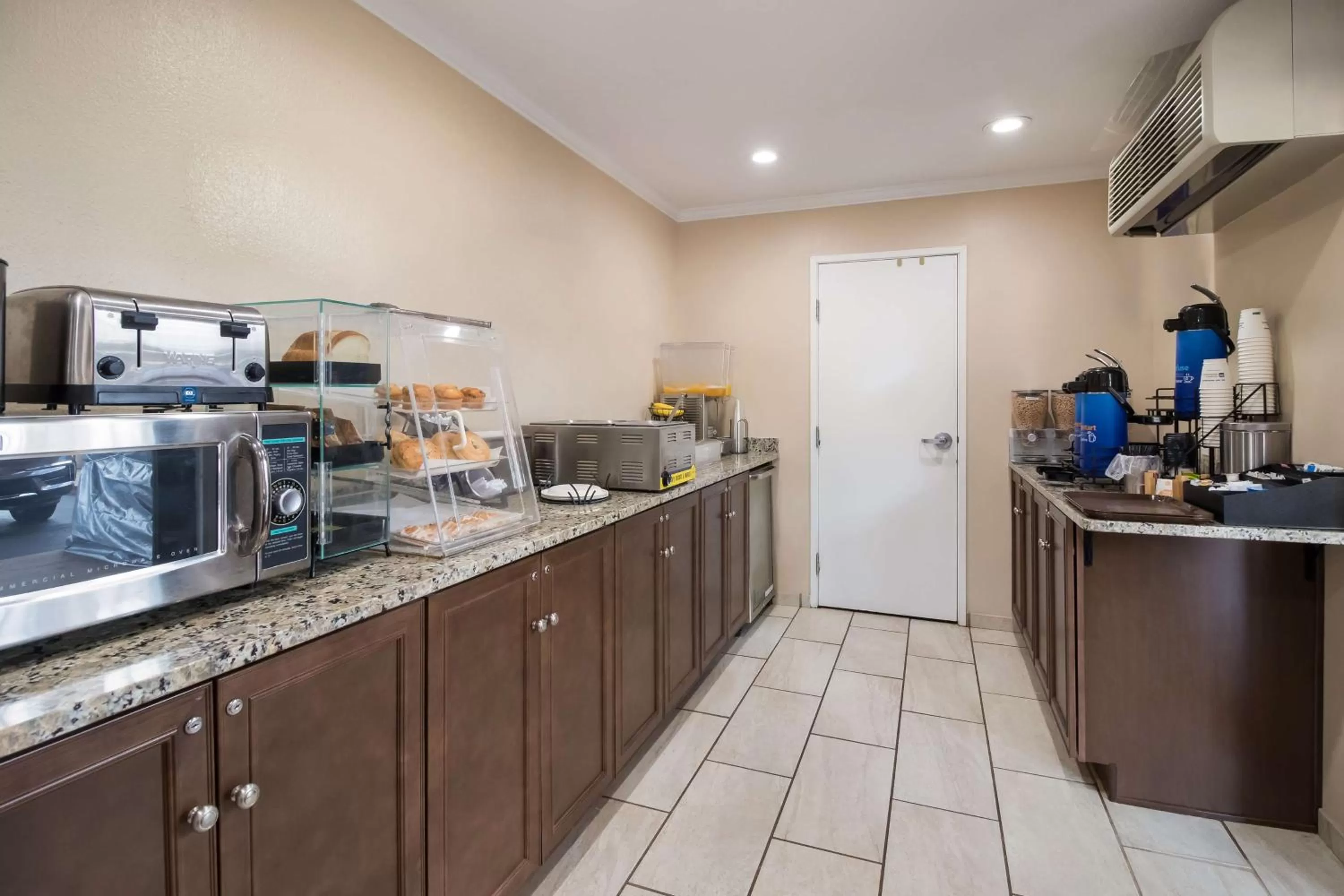 Breakfast in Best Western - McKenzie