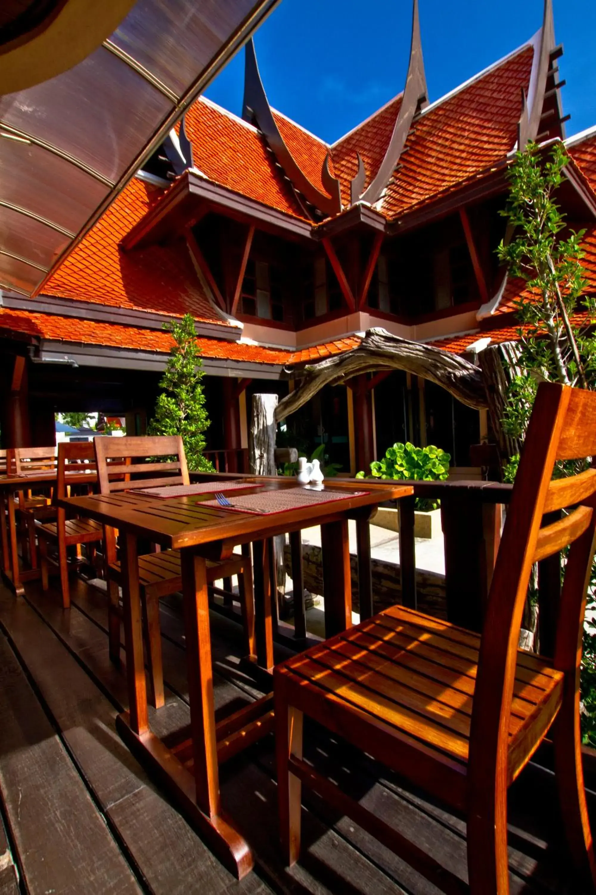 Restaurant/places to eat in Nipa Resort, Patong Beach Restaurant/places to eat in Nipa Resort, Patong Beach