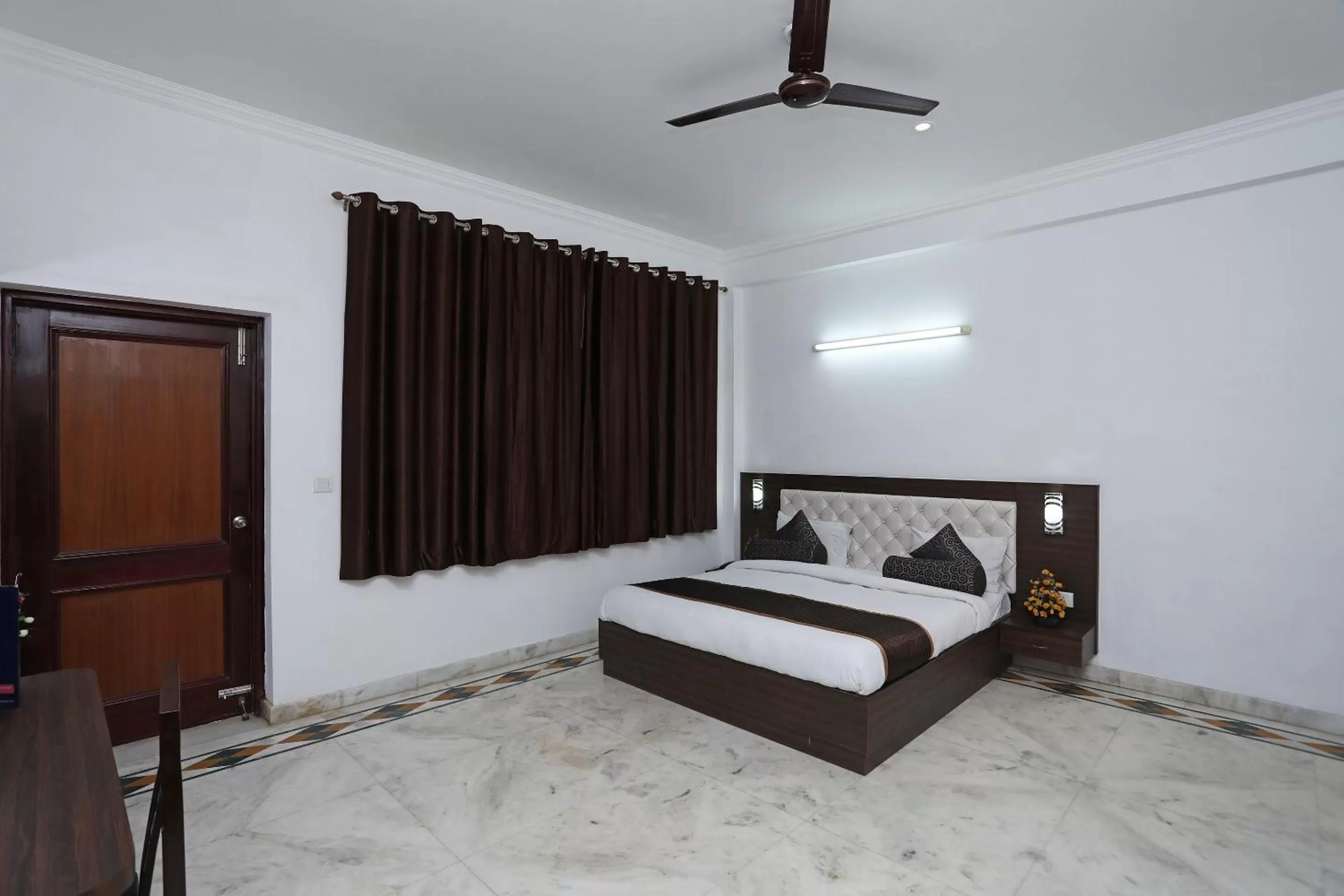 Bedroom, Bed in Hotel Marc Royal