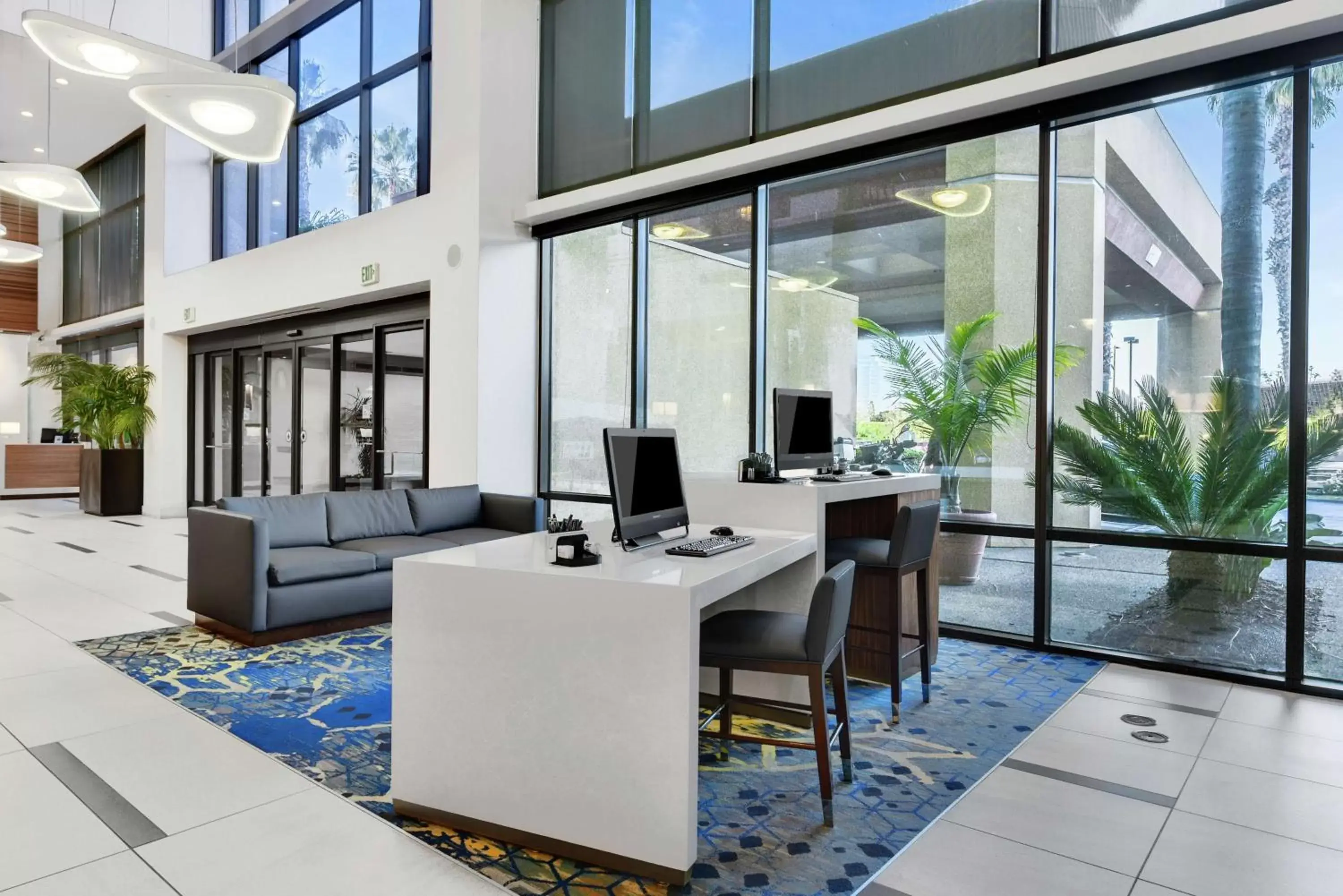 Lobby or reception in Embassy Suites by Hilton Anaheim-Orange