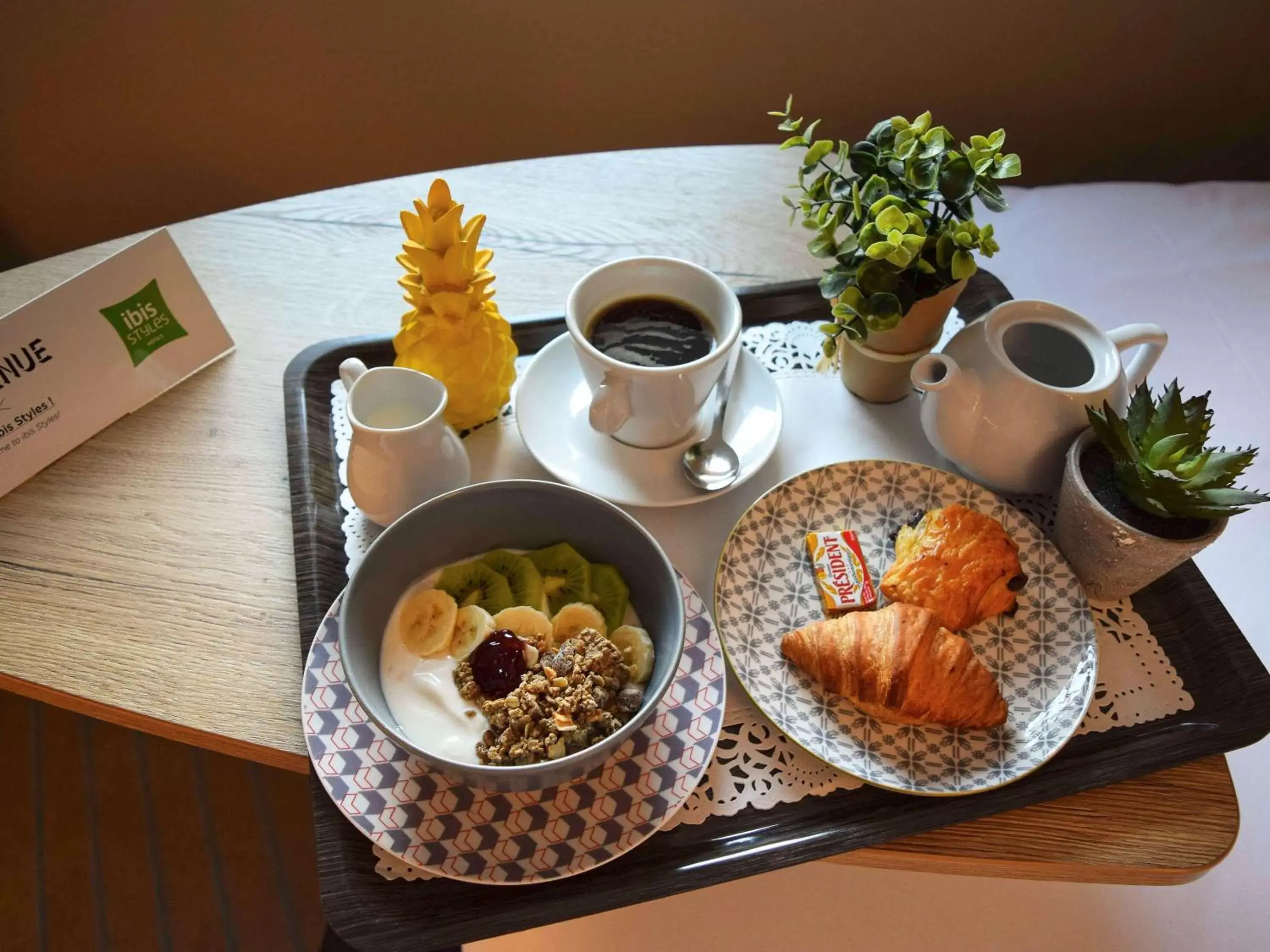Restaurant/places to eat, Breakfast in Ibis Styles Crolles Grenoble A41