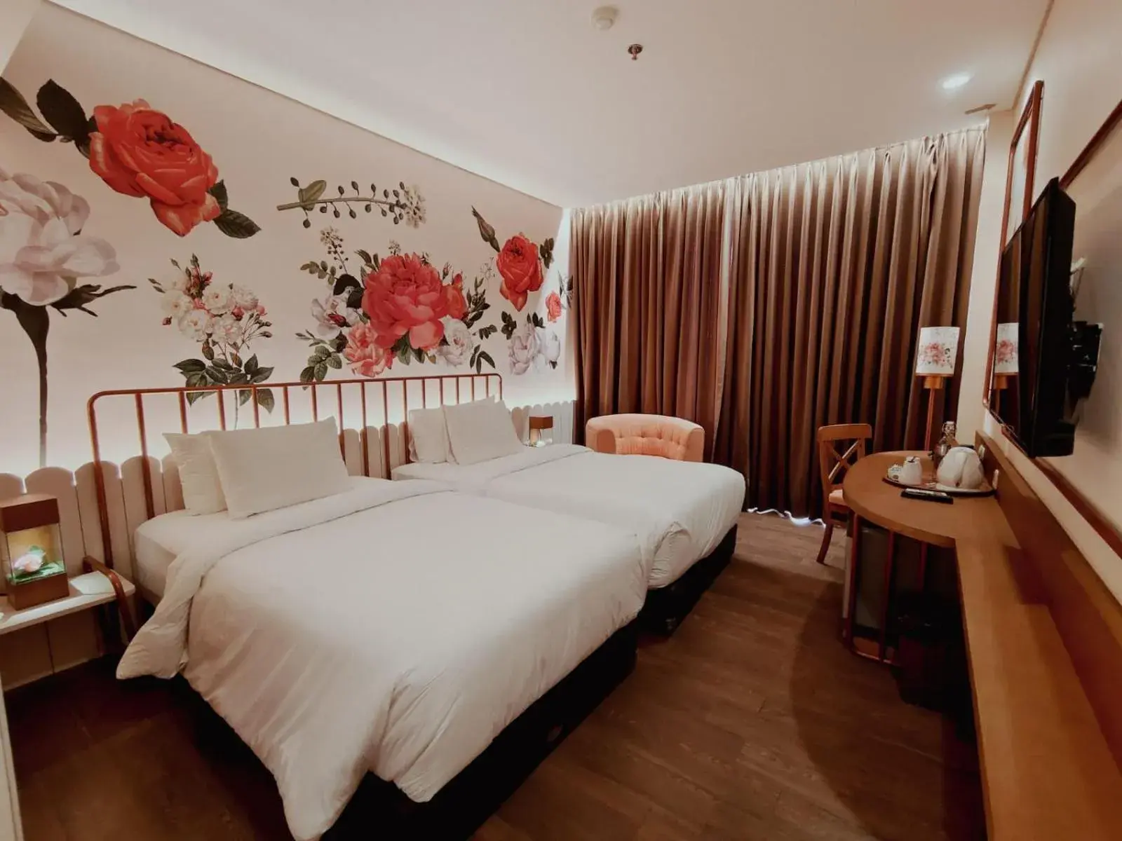 Bed in Hemangini Hotel Bandung