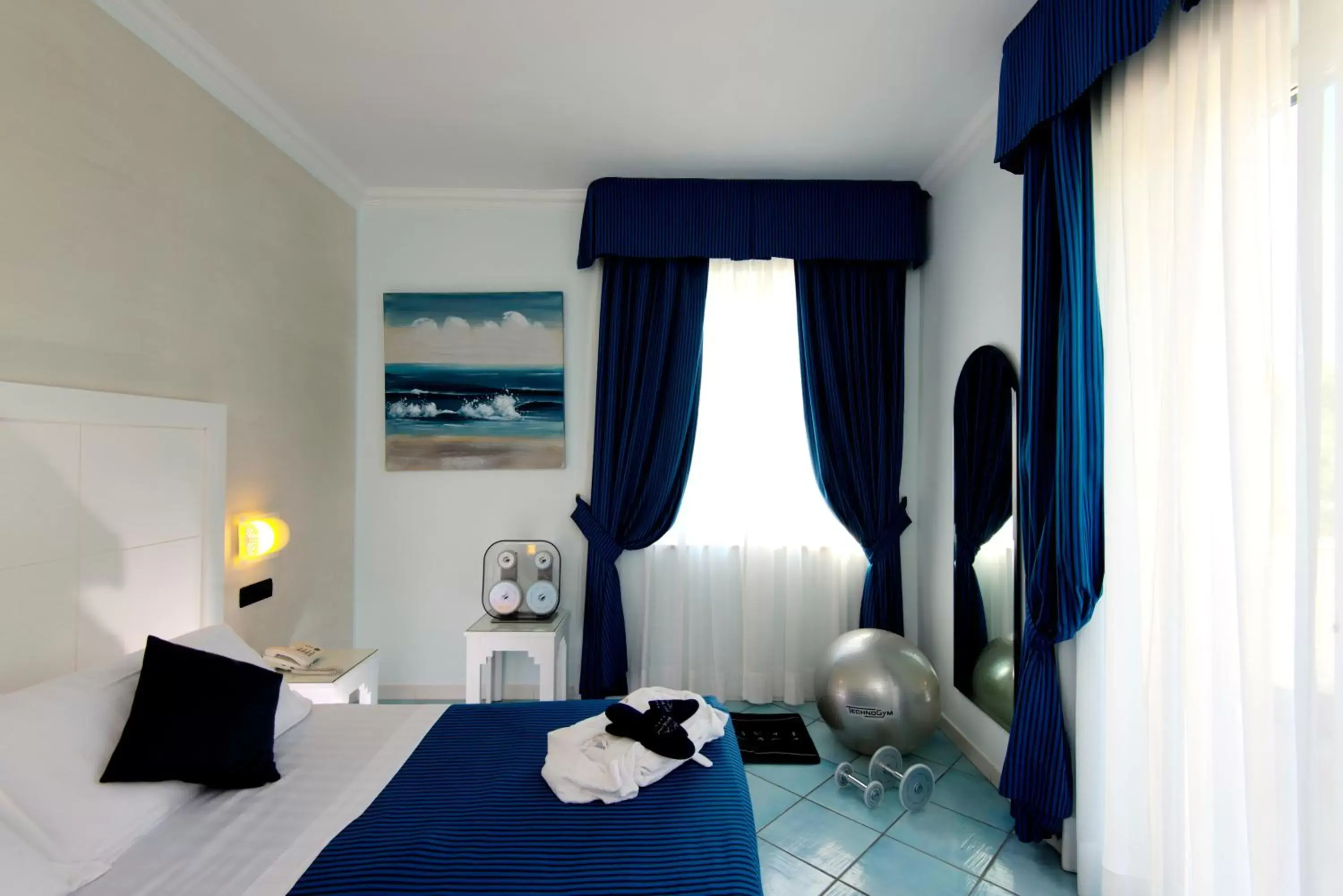 Photo of the whole room, Bed in Hotel Villa Durrueli Resort & Spa
