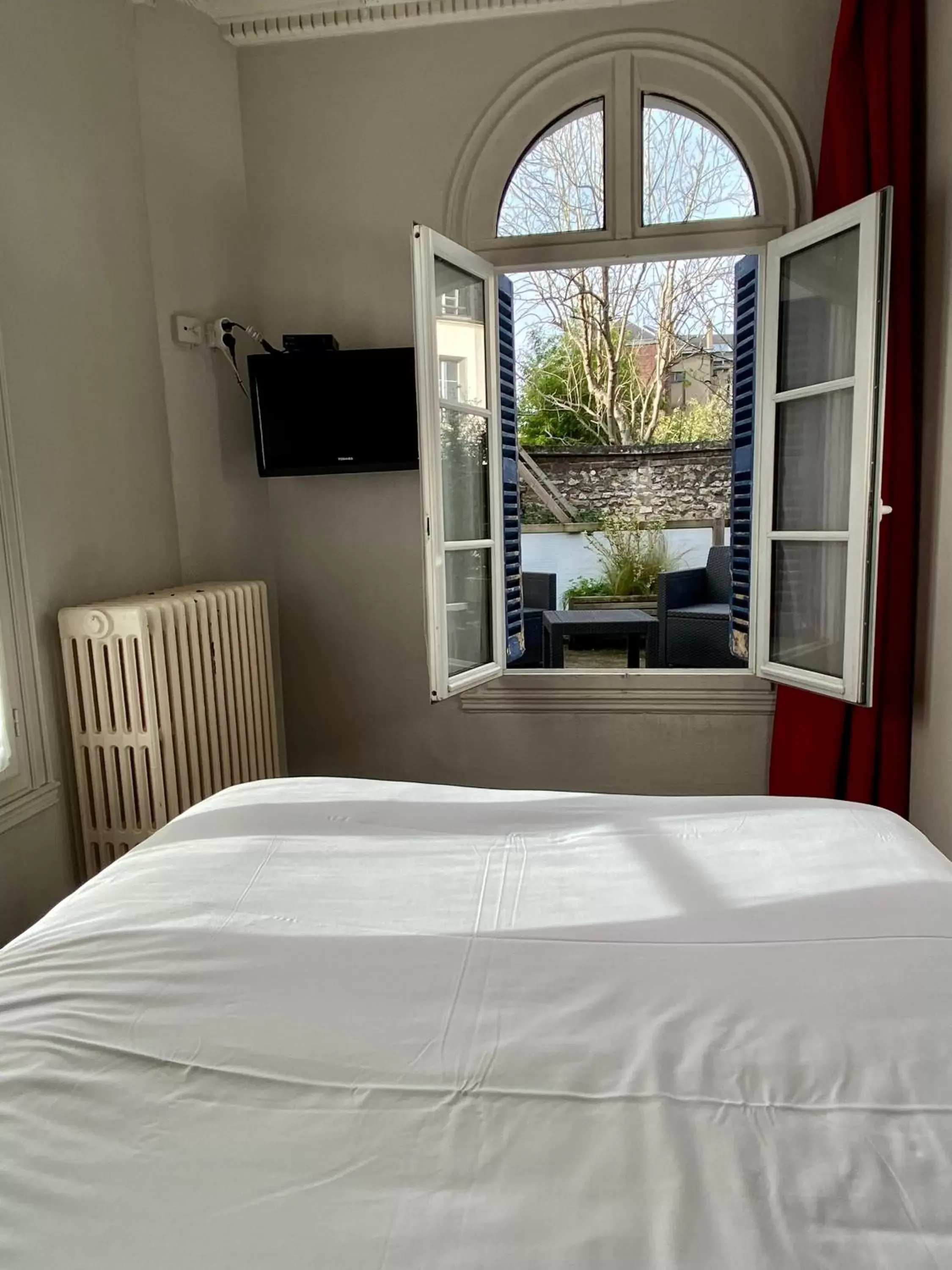 Photo of the whole room, Bed in Hôtel Céline - Hôtel de la Gare