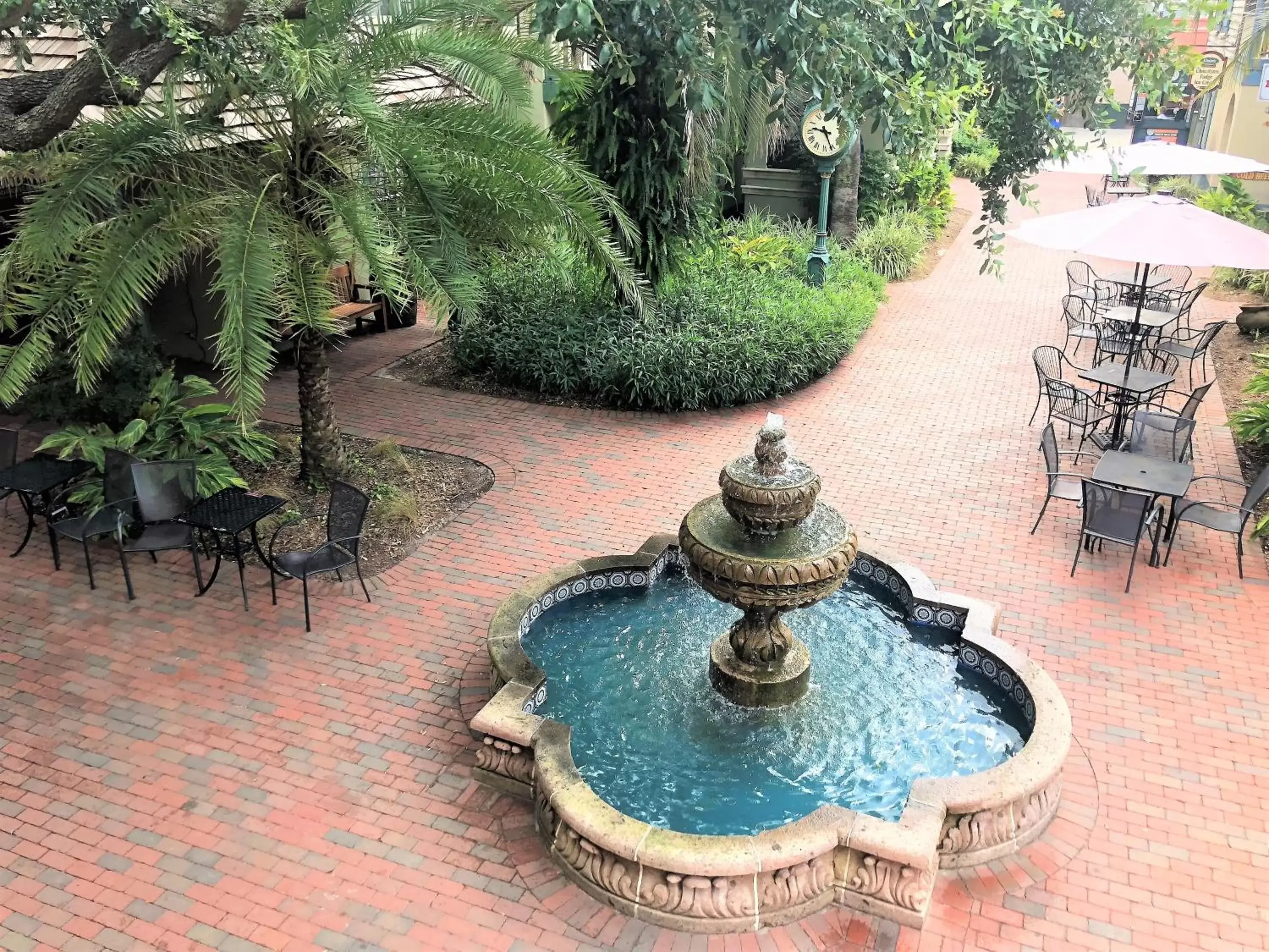 Patio, Pool View in St George Inn - Saint Augustine