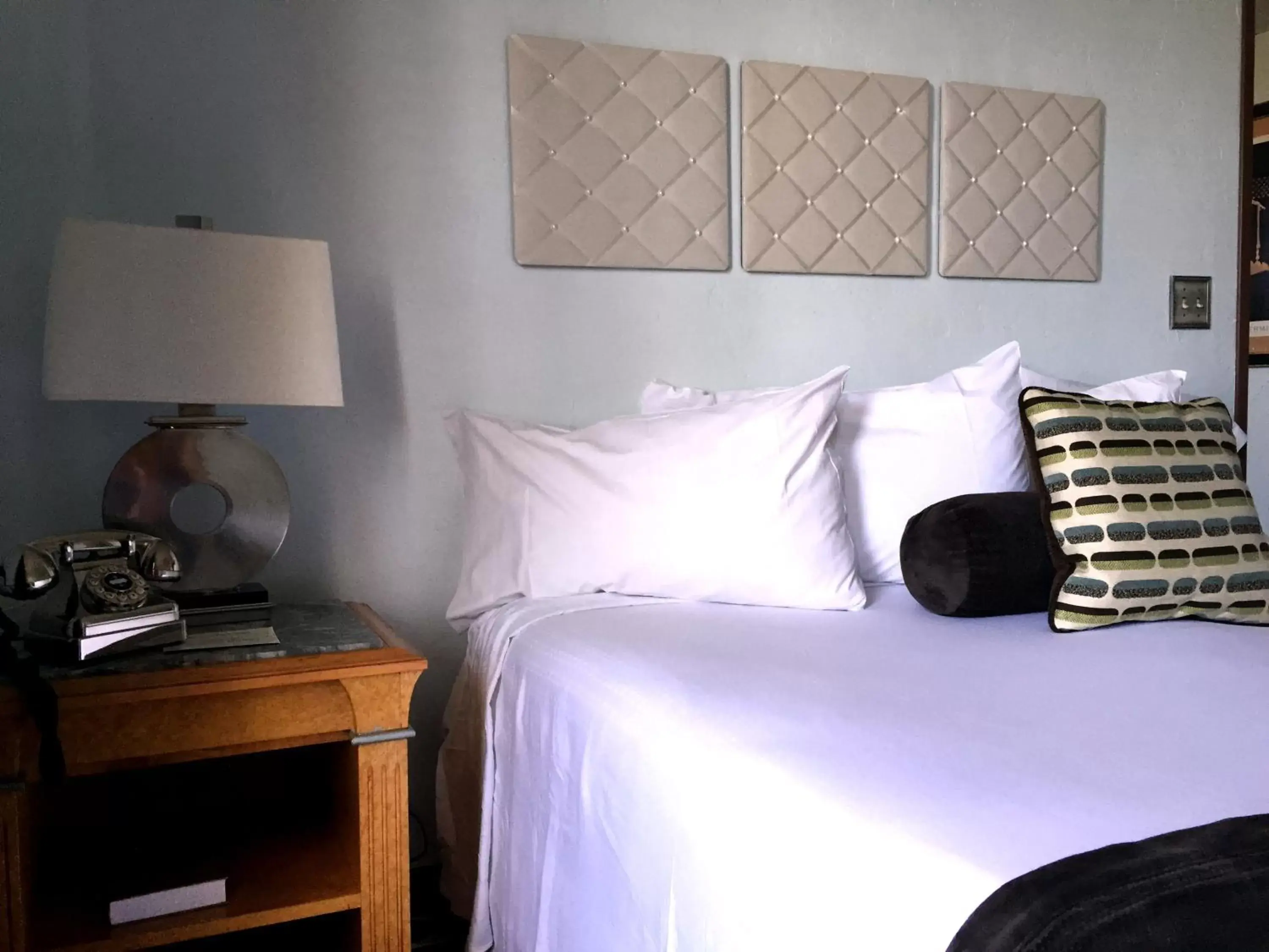 Bedroom, Bed in Boulder Dam Hotel Bedroom, Bed in Boulder Dam Hotel