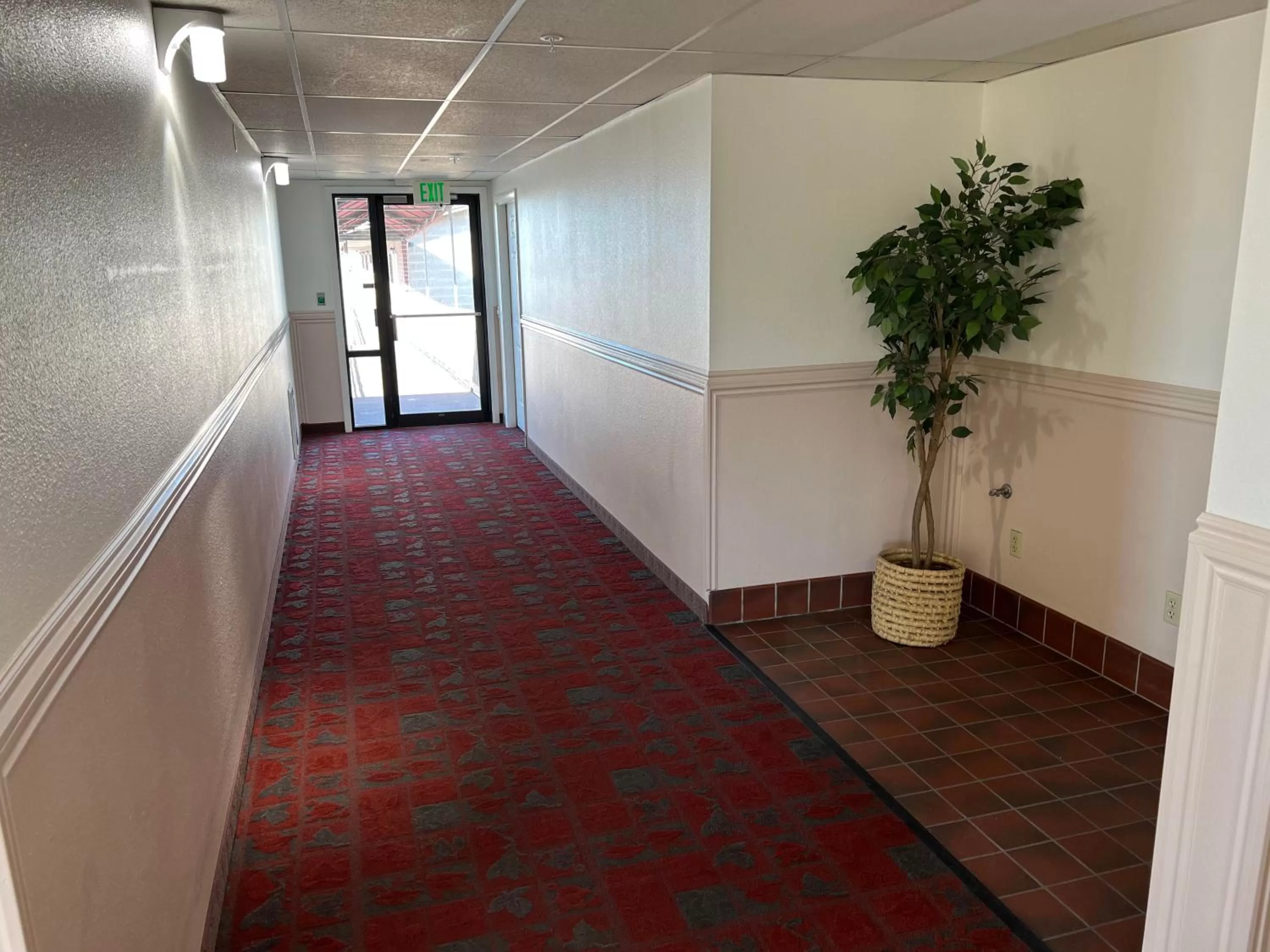 Property building in Days Inn by Wyndham Lake Point