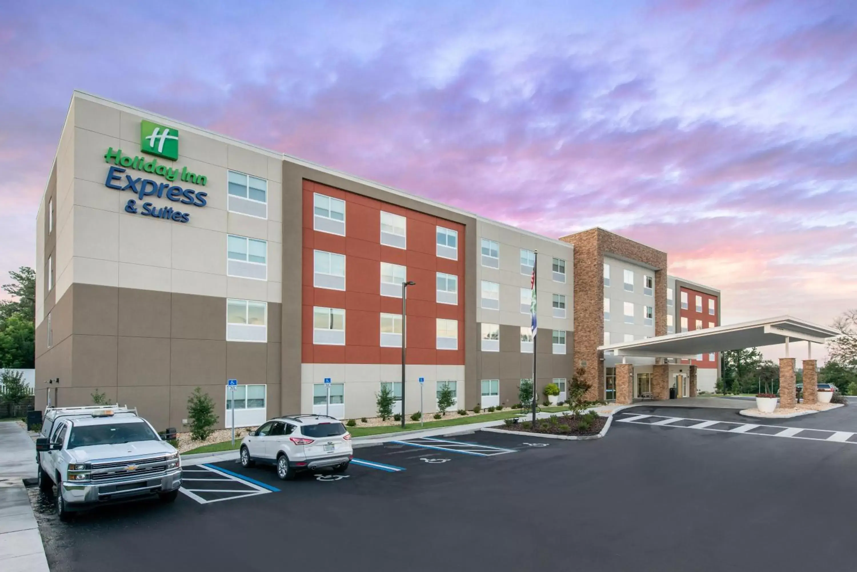 Property Building in Holiday Inn Express & Suites Alachua - Gainesville Area, an IHG Hotel