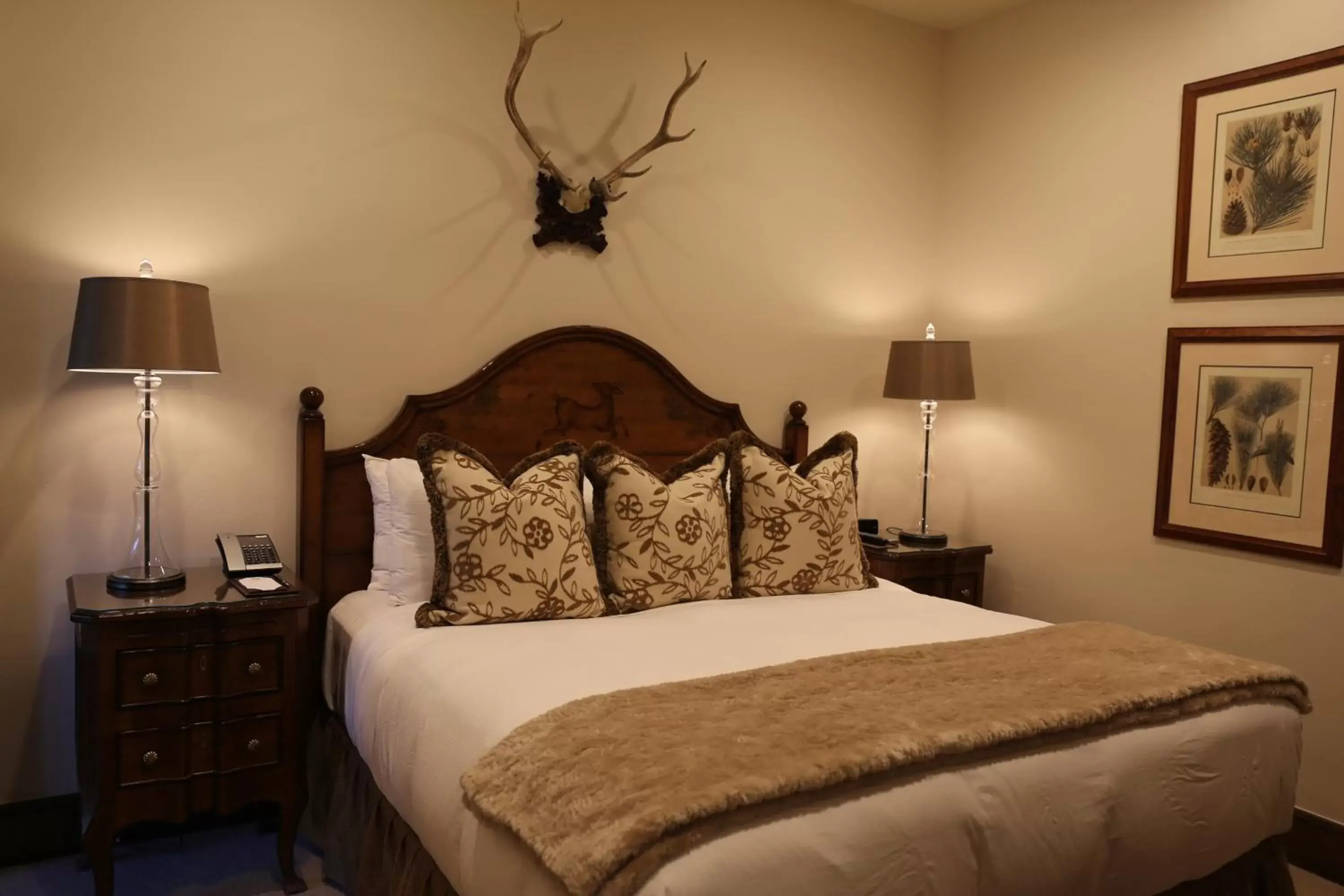 Bedroom, Bed in Stein Eriksen Lodge Deer Valley