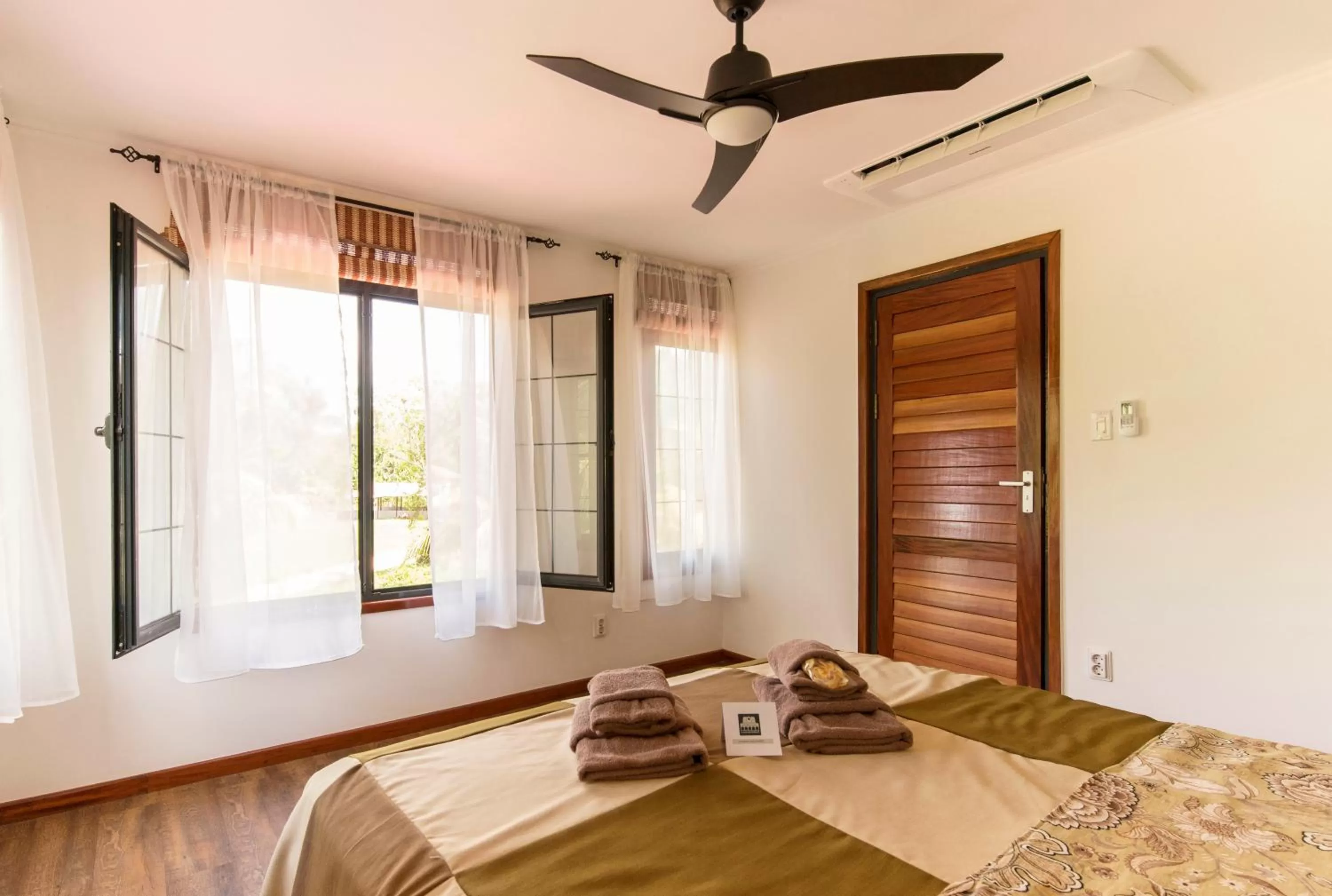 Photo of the whole room, Bed in Boutique Hotel Peperpot