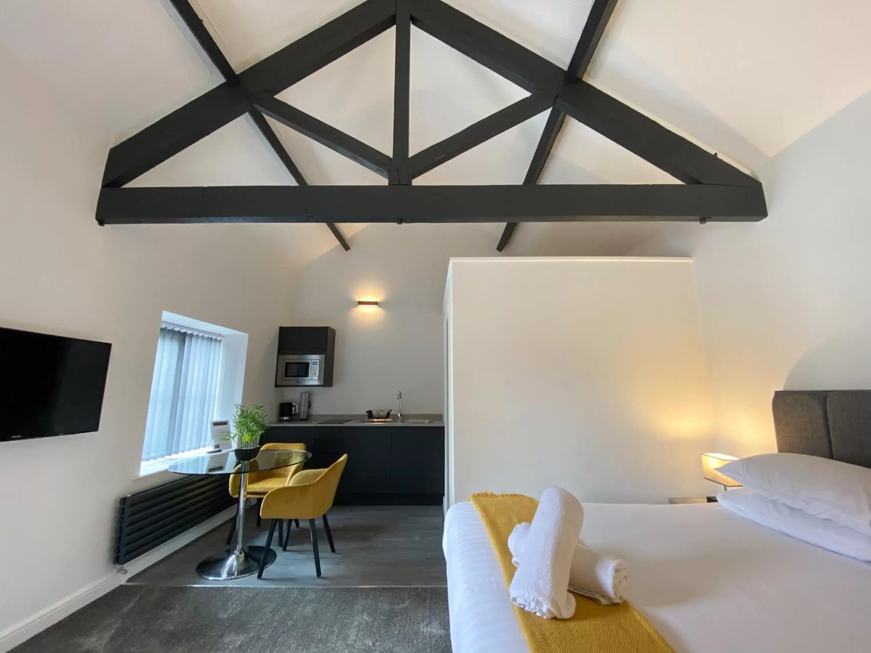 Deluxe Double/Twin Studio in Crows Hotel Deluxe Double/Twin Studio in Crows Hotel