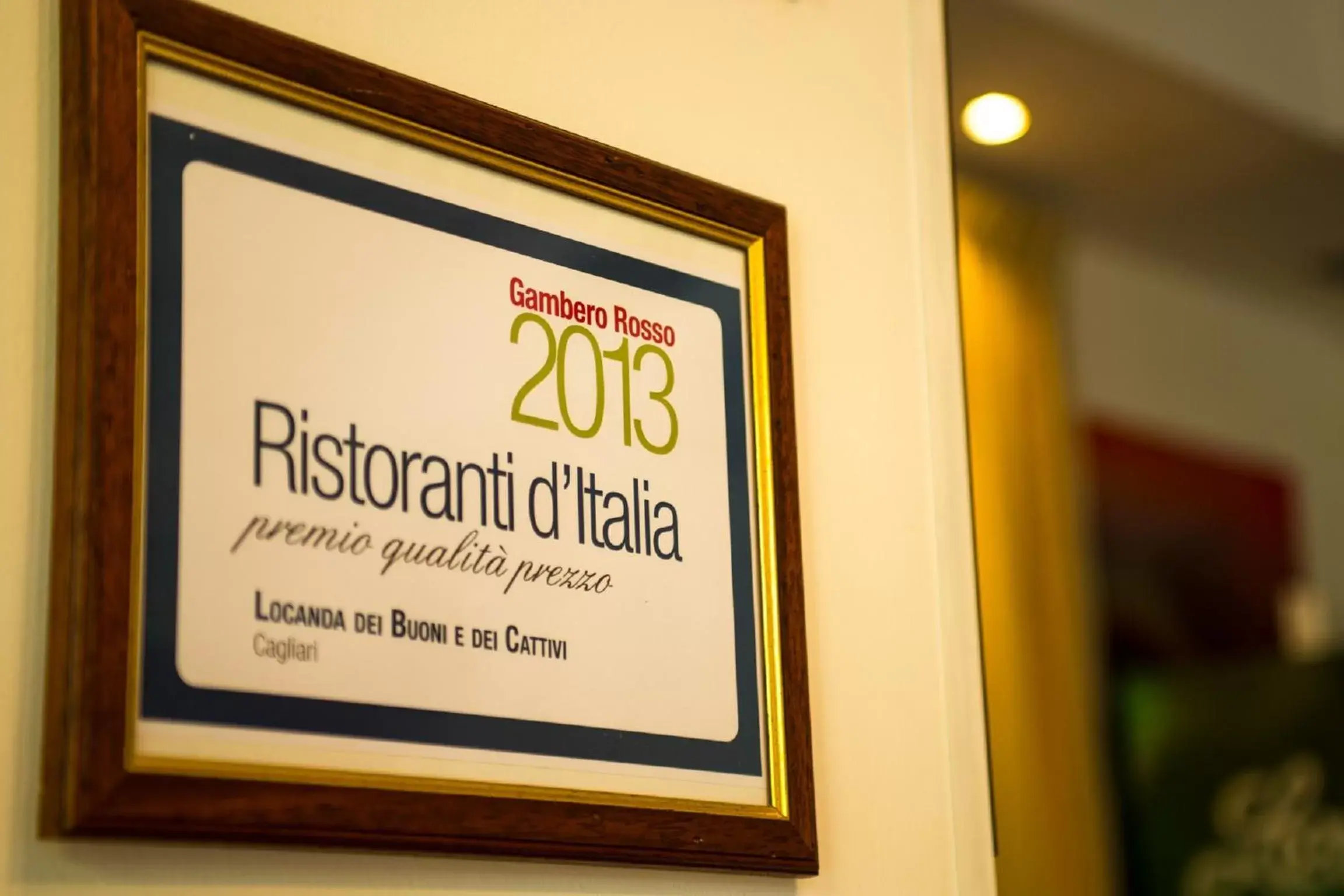 Logo/Certificate/Sign in Locanda dei Buoni e Cattivi