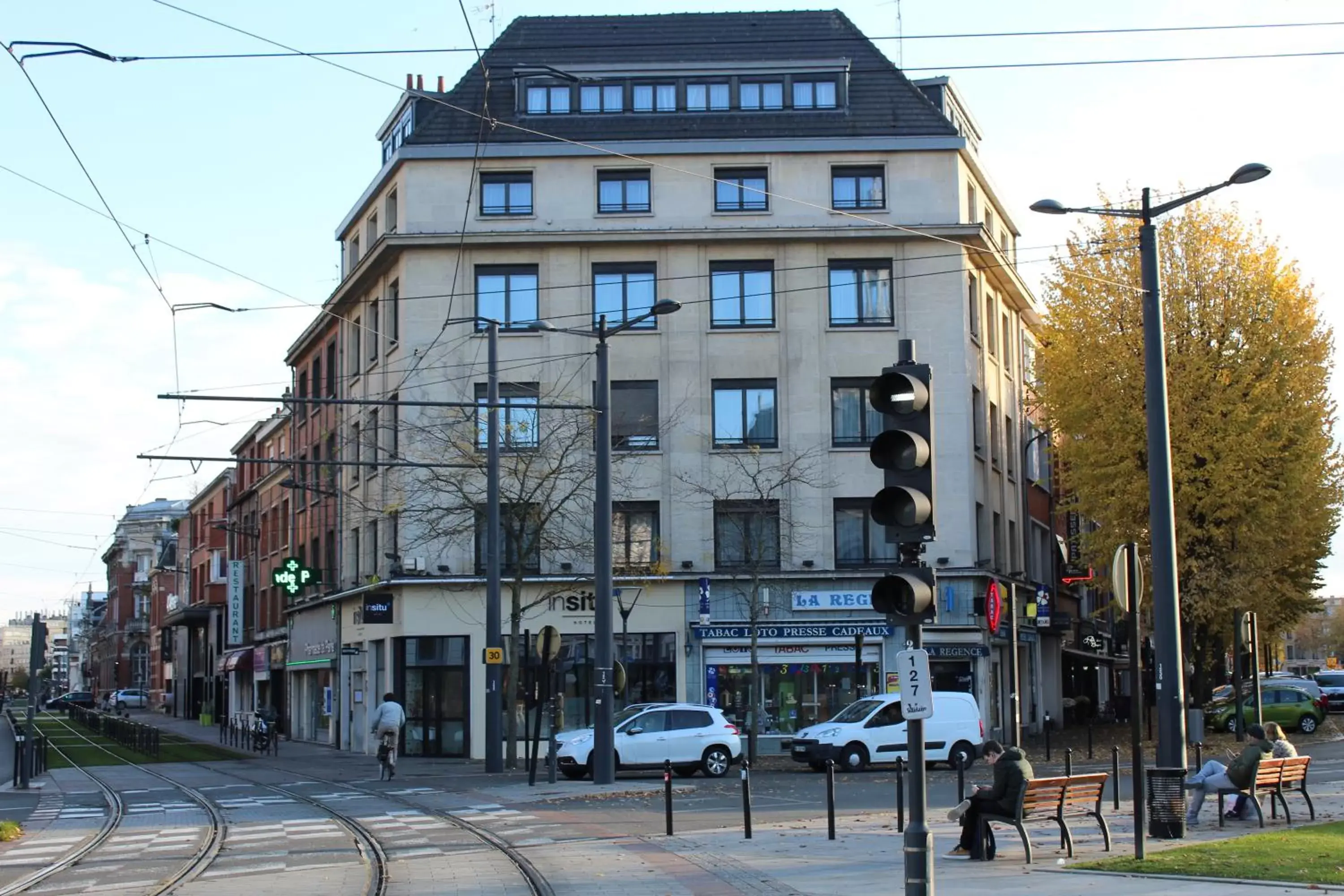 Facade/entrance, Property Building in In Situ Hotel