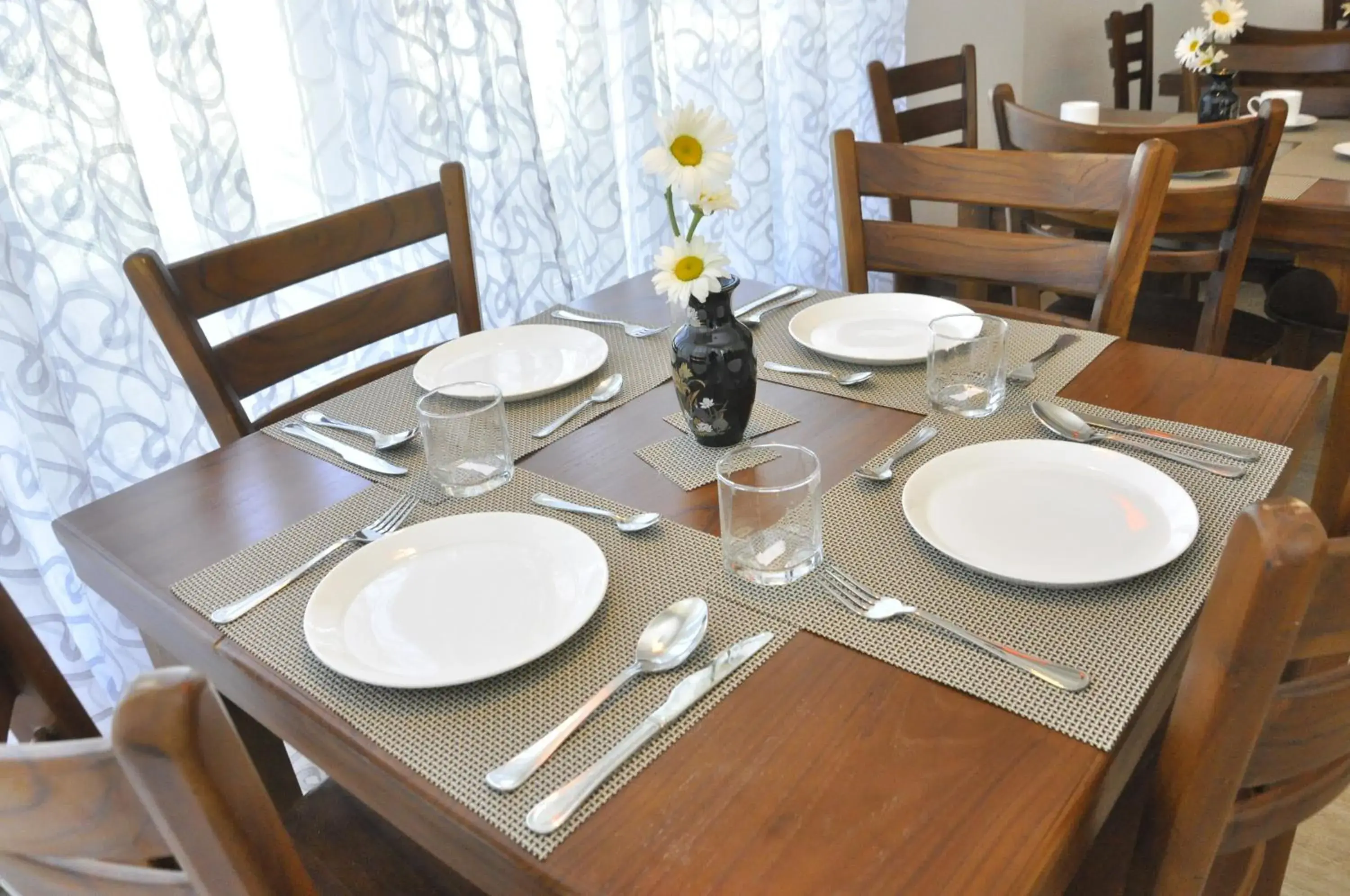 Restaurant/places to eat in Forest View Lodge Restaurant/places to eat in Forest View Lodge