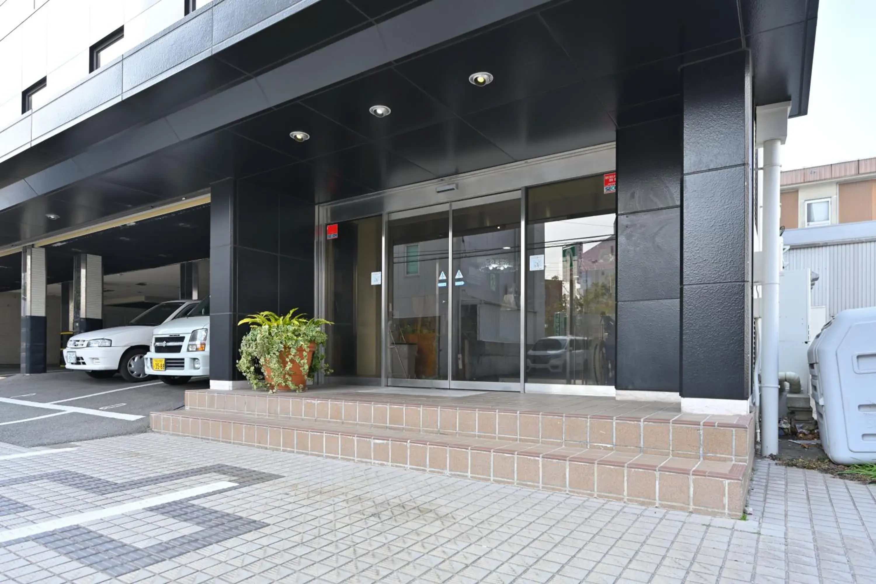 Facade/entrance in Wakayama Dai-Ichi Fuji Hotel