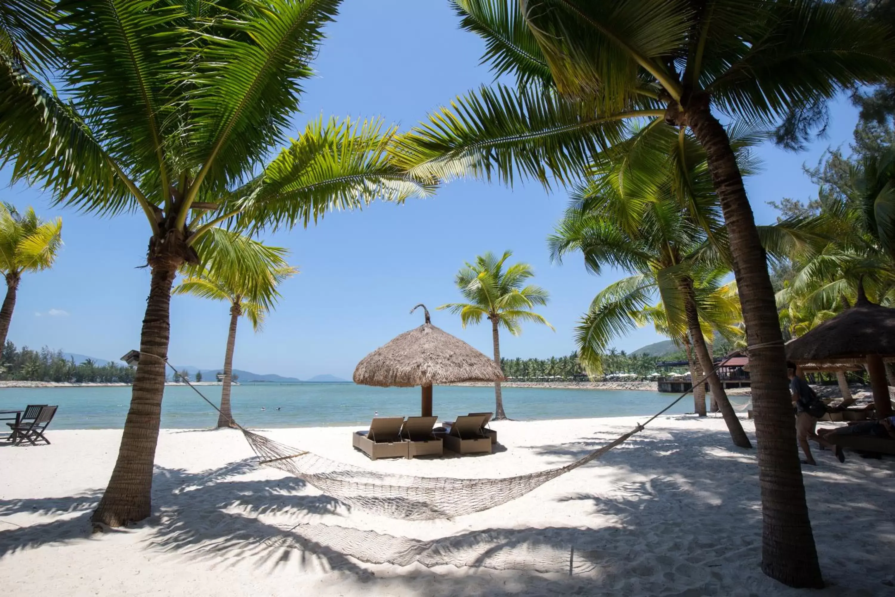 Beach in Diamond Bay Resort & Spa