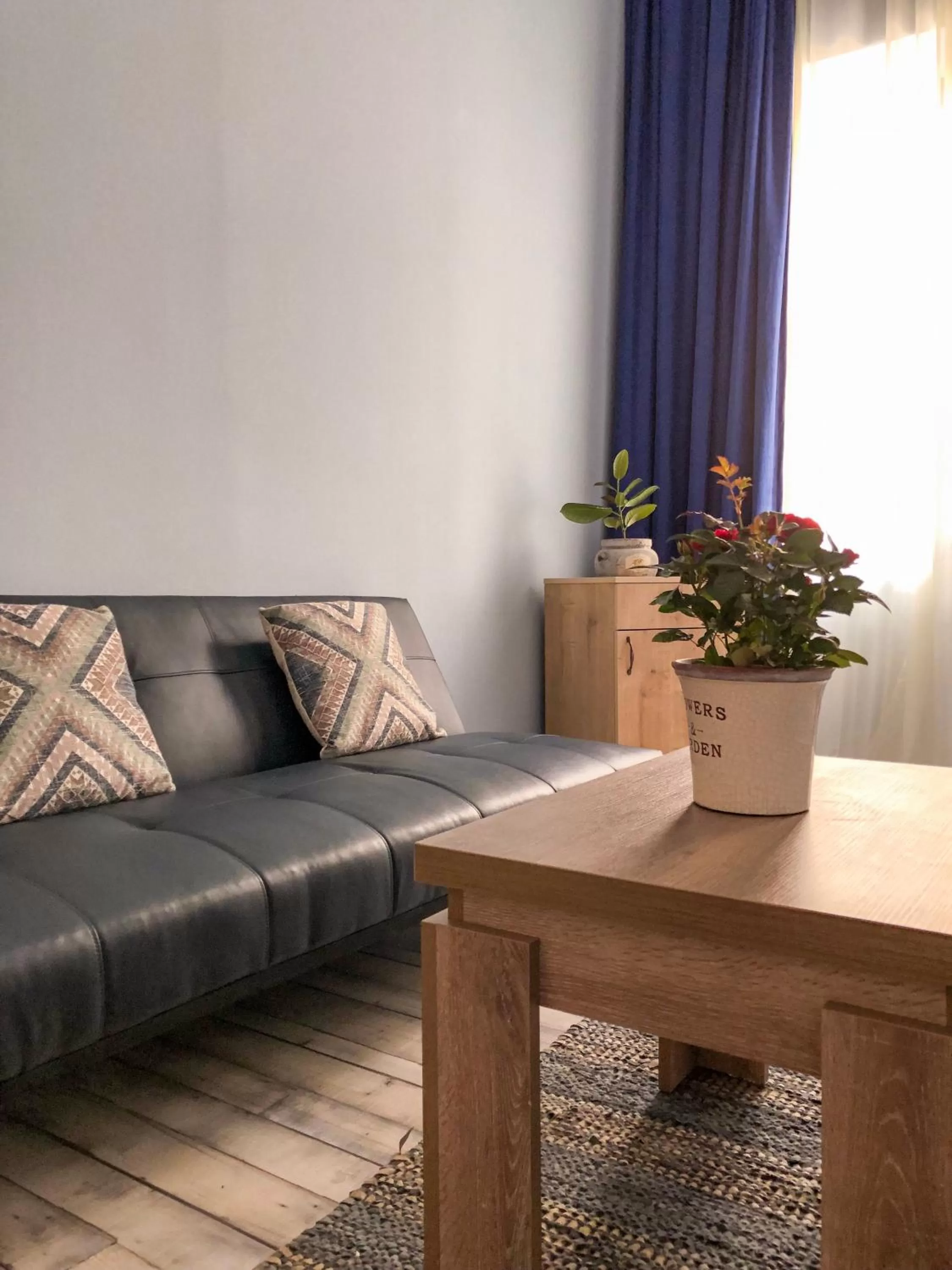 Living room in Check Point Hotel