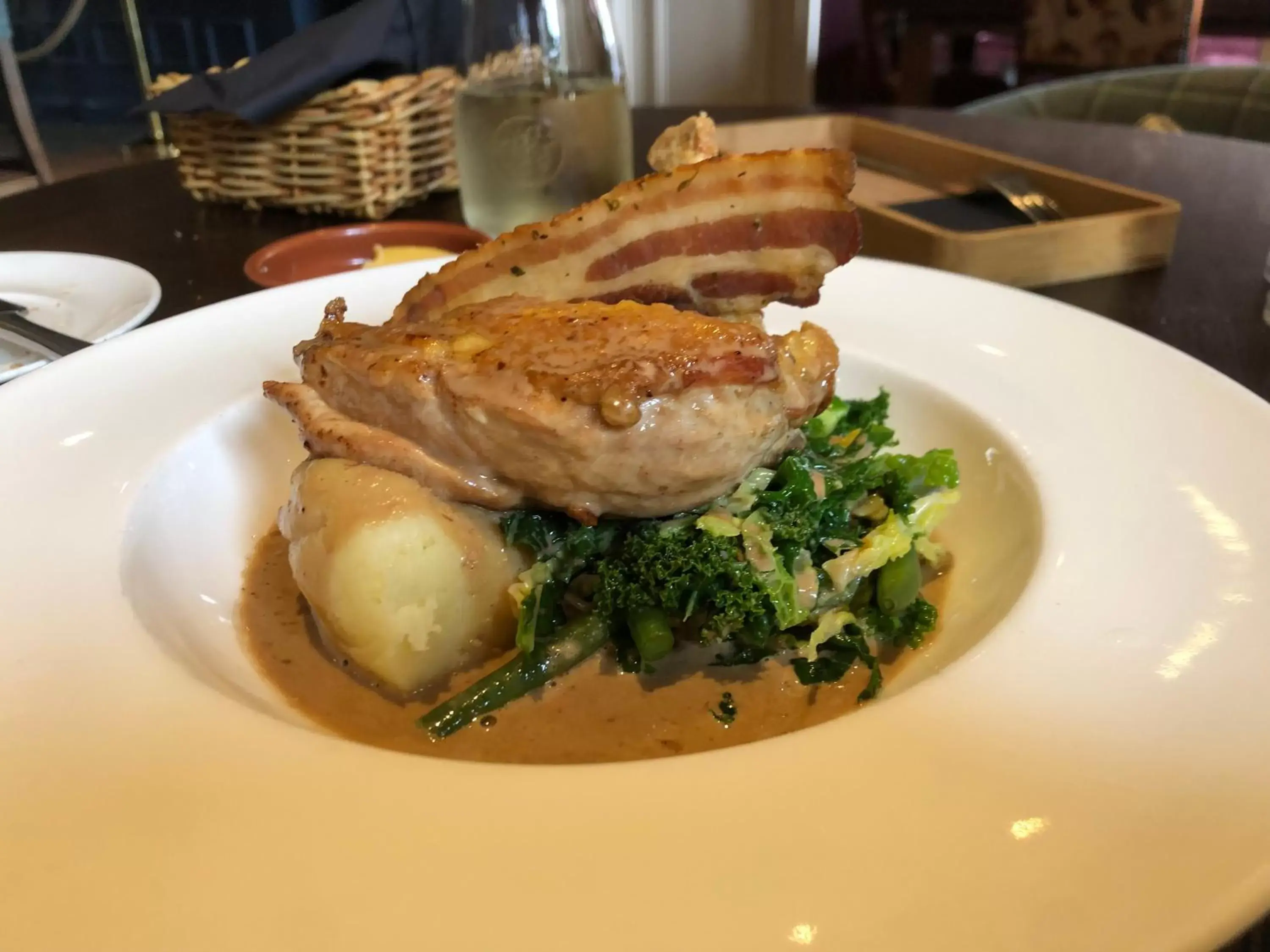 Food in The Drayton Crown