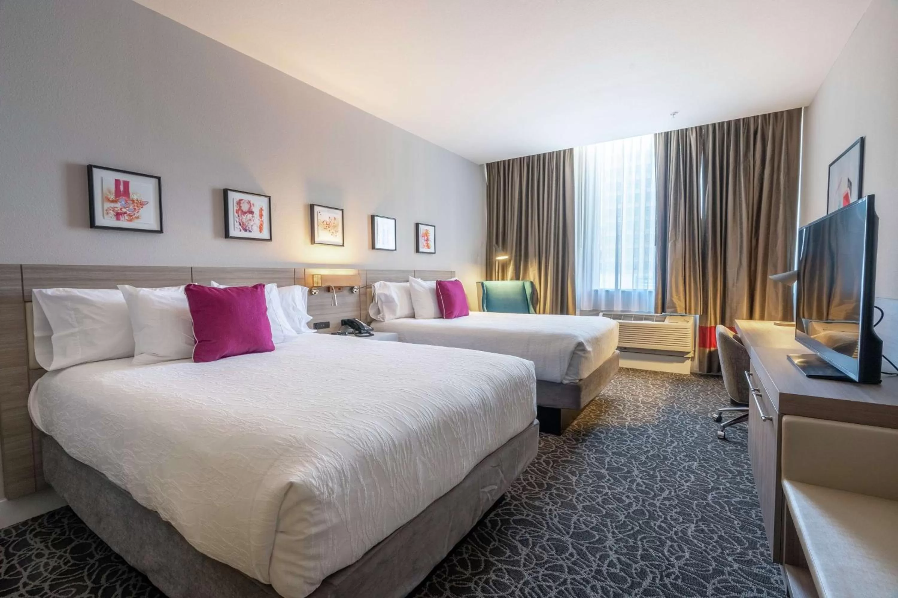 Bedroom, Bed in Hilton Garden Inn Wichita Downtown, Ks