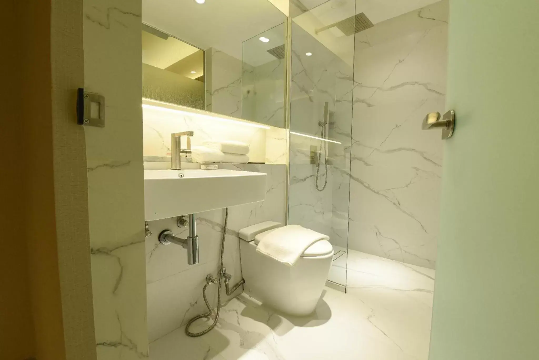 Shower, Bathroom in Red Hotel Cubao, Quezon City