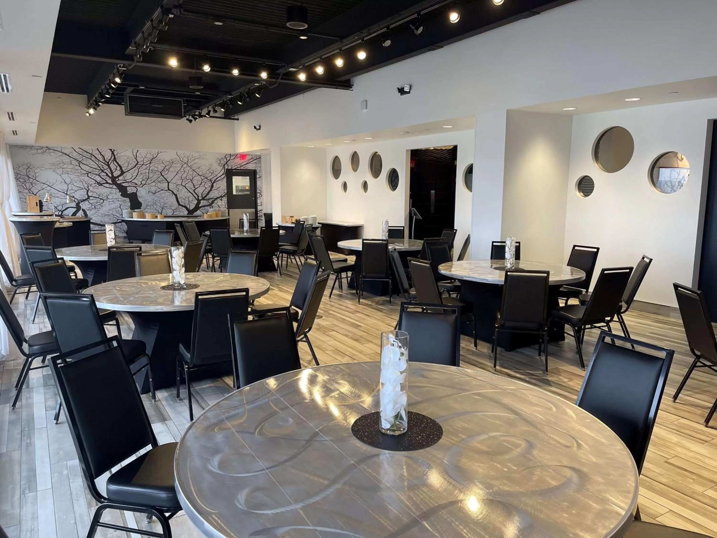 Meeting/conference room in Lorenzo Hotel Dallas, Tapestry Collection by Hilton