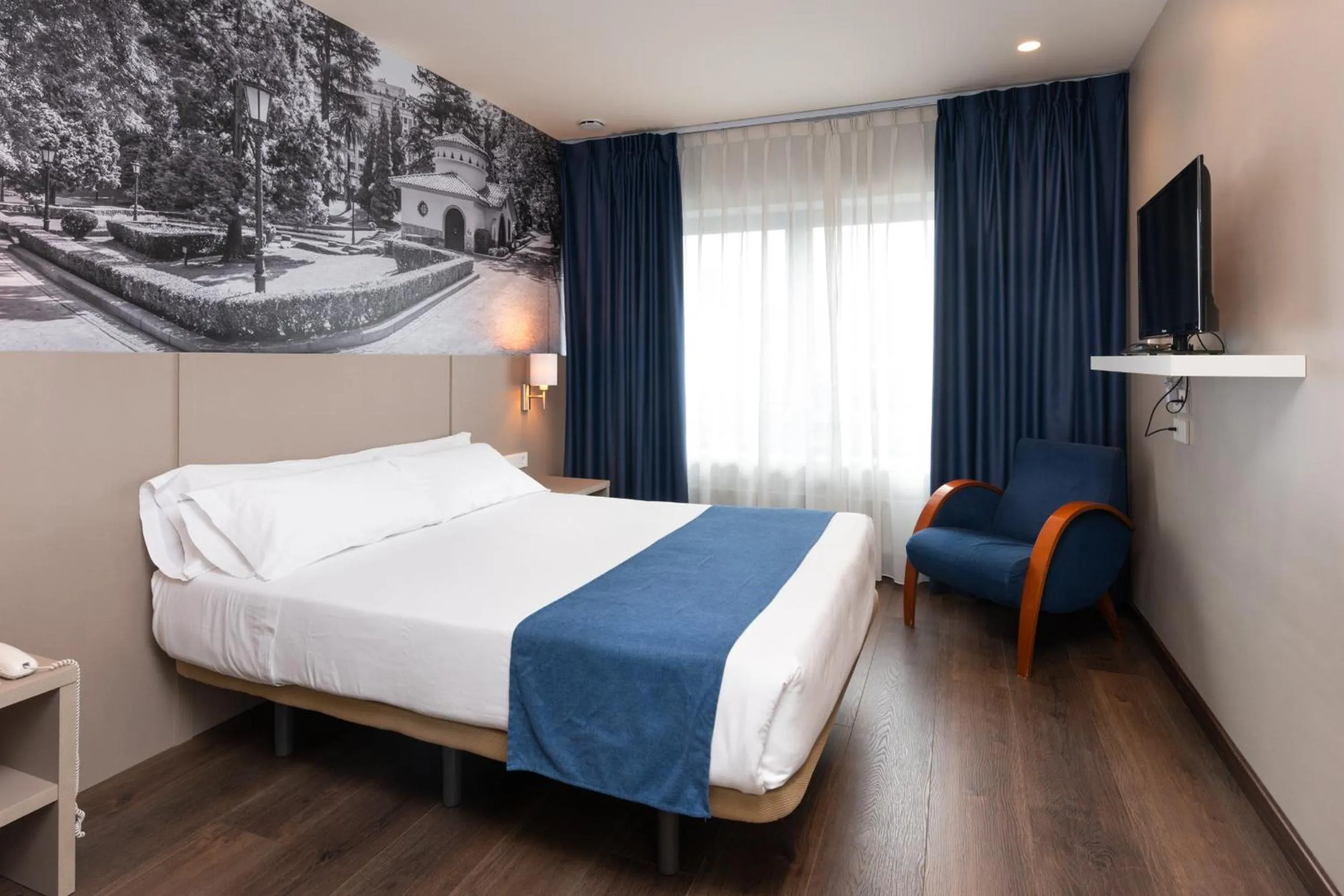 Bedroom, Bed in Aparthotel Campus