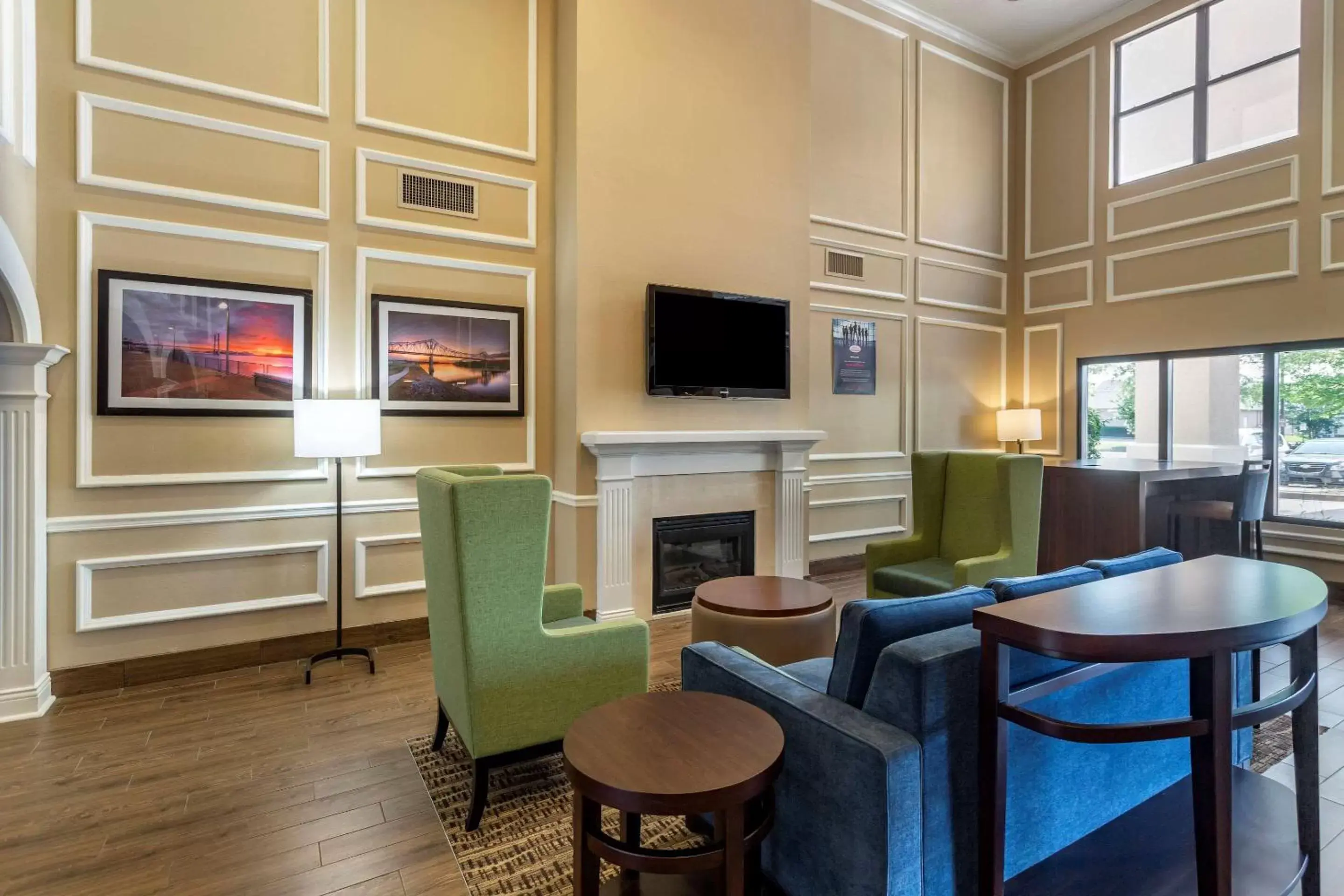 Lobby or reception, Seating Area in Comfort Suites Southaven I-55