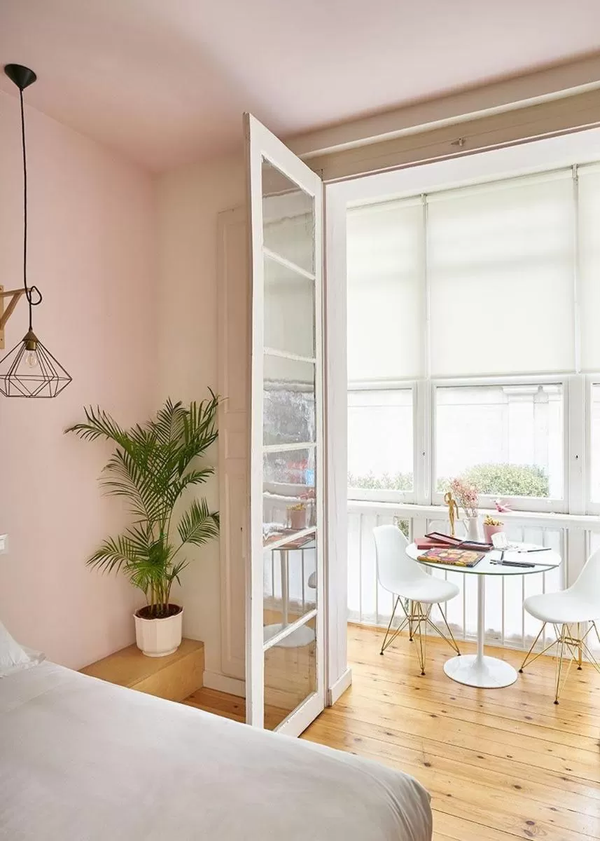 Seating area, Bed in Urban Suite Santander