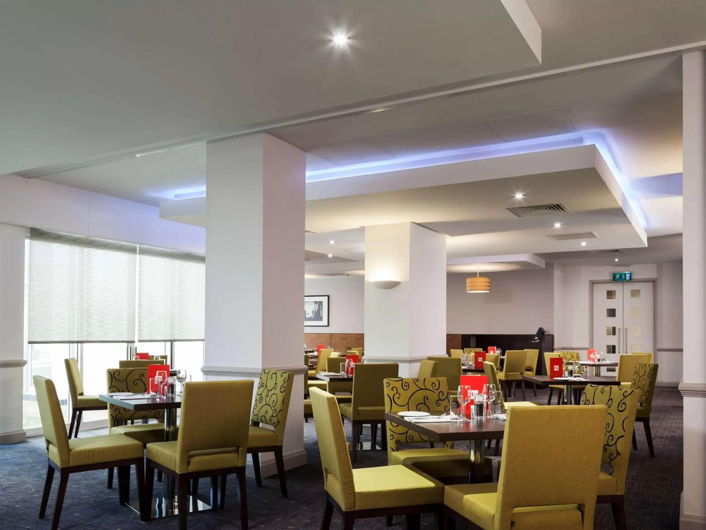 Restaurant/Places to Eat in Northampton Town Centre Hotel by Accor