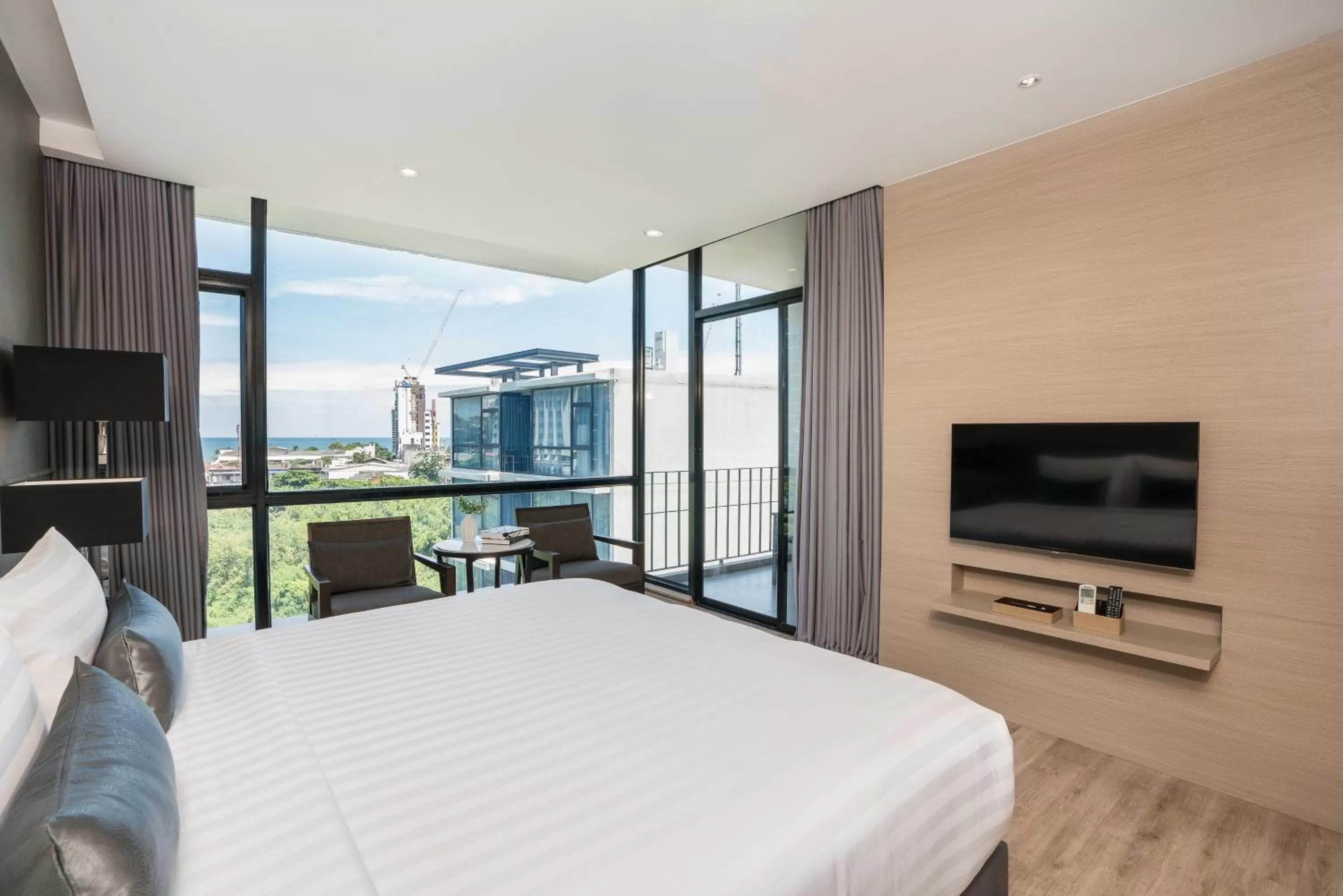 Bed in Altera Hotel and Residence by At Mind