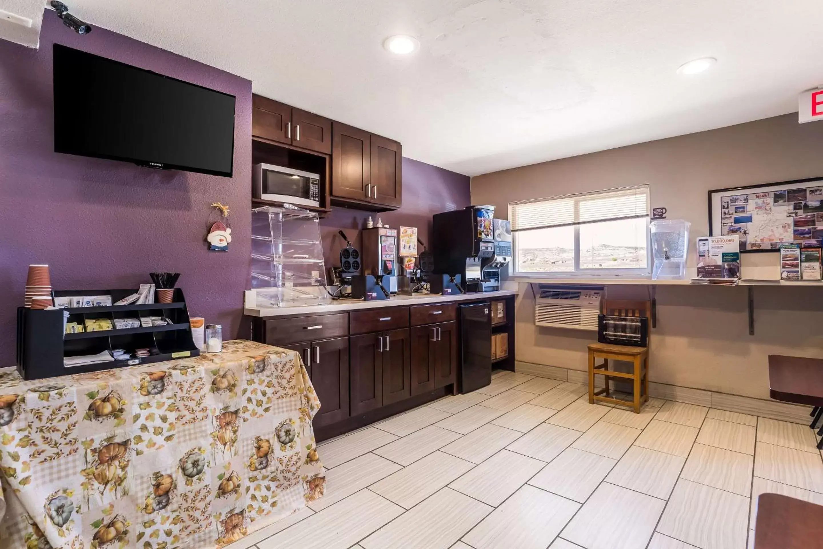 Restaurant/places to eat in Rodeway Inn & Suites Big Water - Antelope Canyon Restaurant/places to eat in Rodeway Inn & Suites Big Water - Antelope Canyon