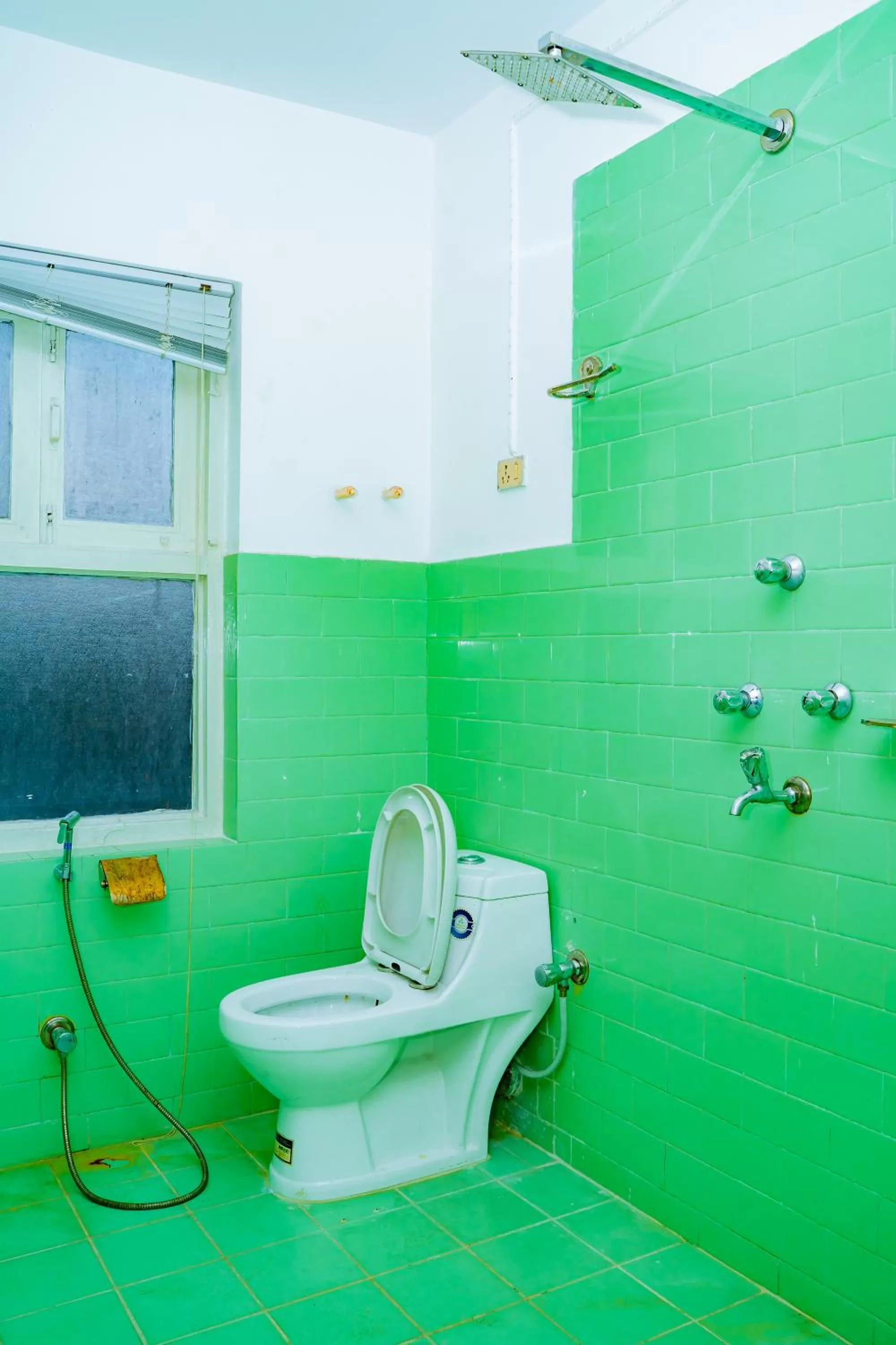 Bathroom in Silu Homes by Hostmandu