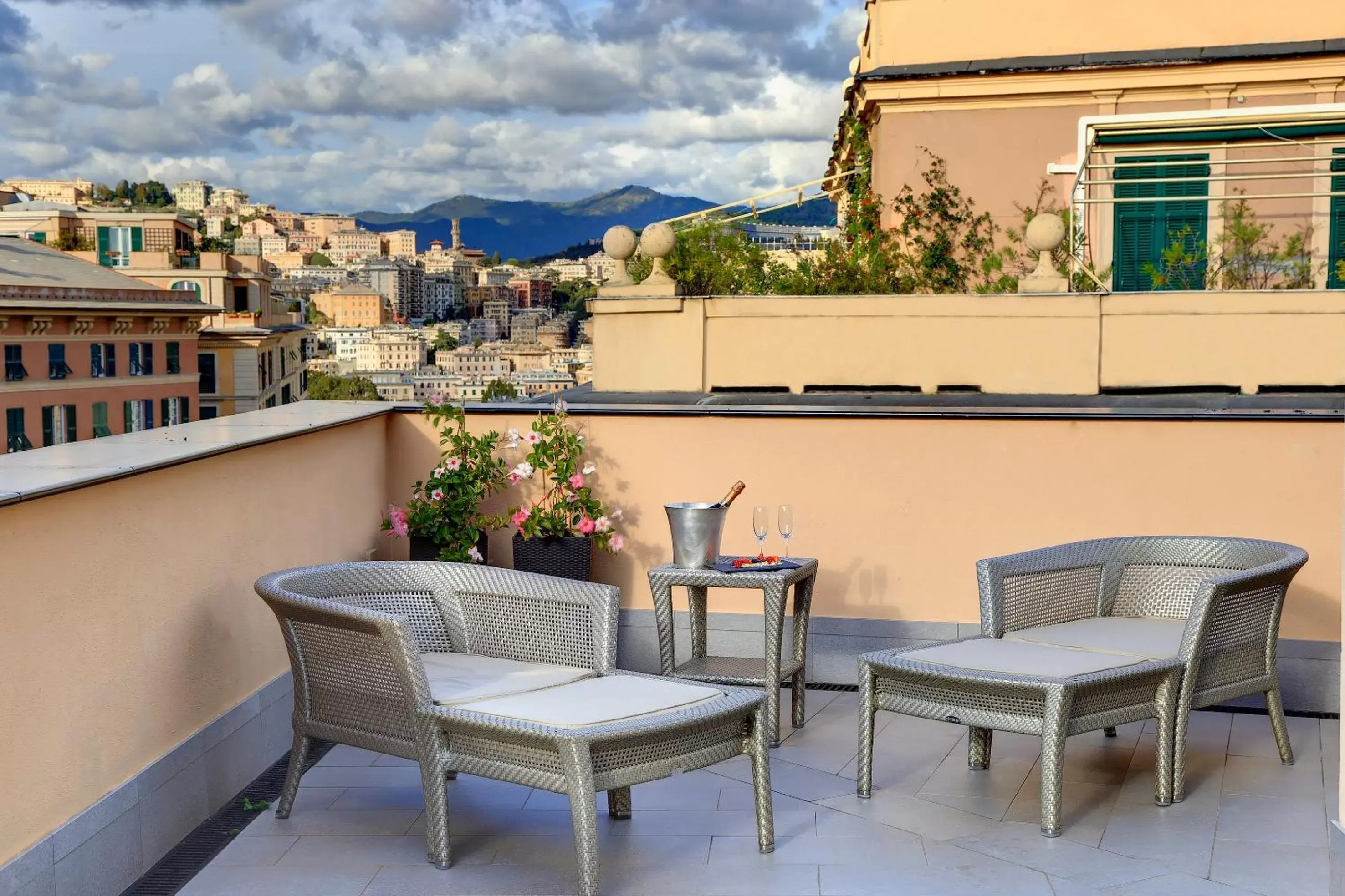 View (from property/room), Balcony/Terrace in Meliá Genova