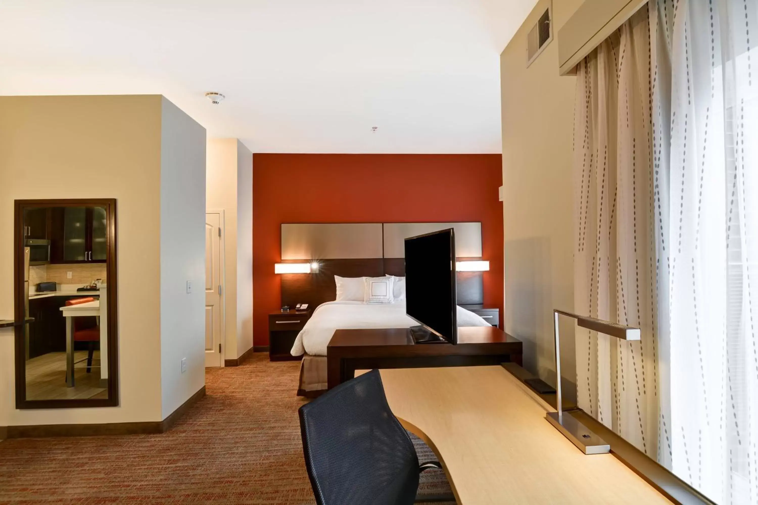 Photo of the whole room, Bed in Residence Inn by Marriott Milwaukee North/Glendale