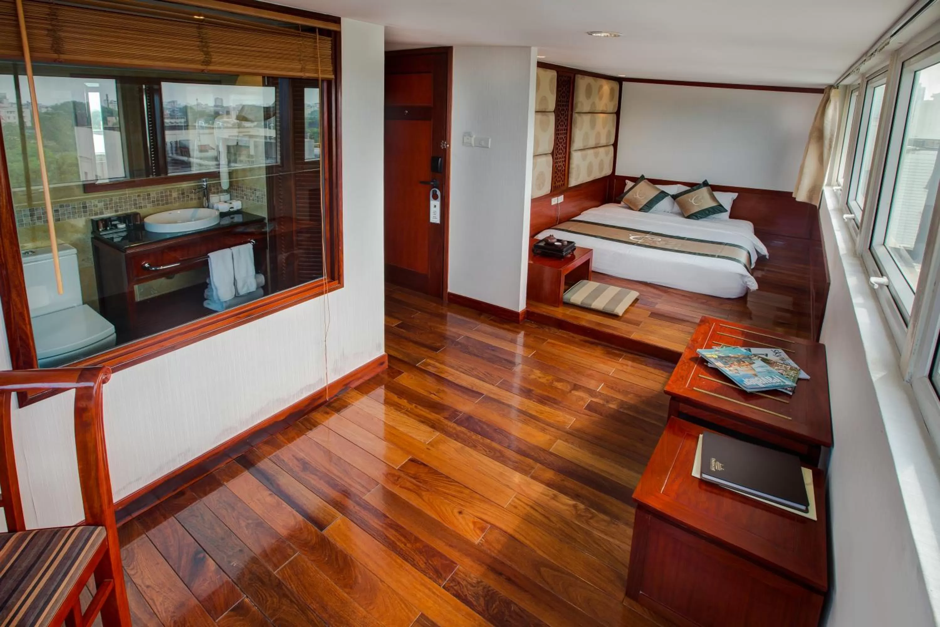 Photo of the whole room, Bed in Conifer Boutique Hotel