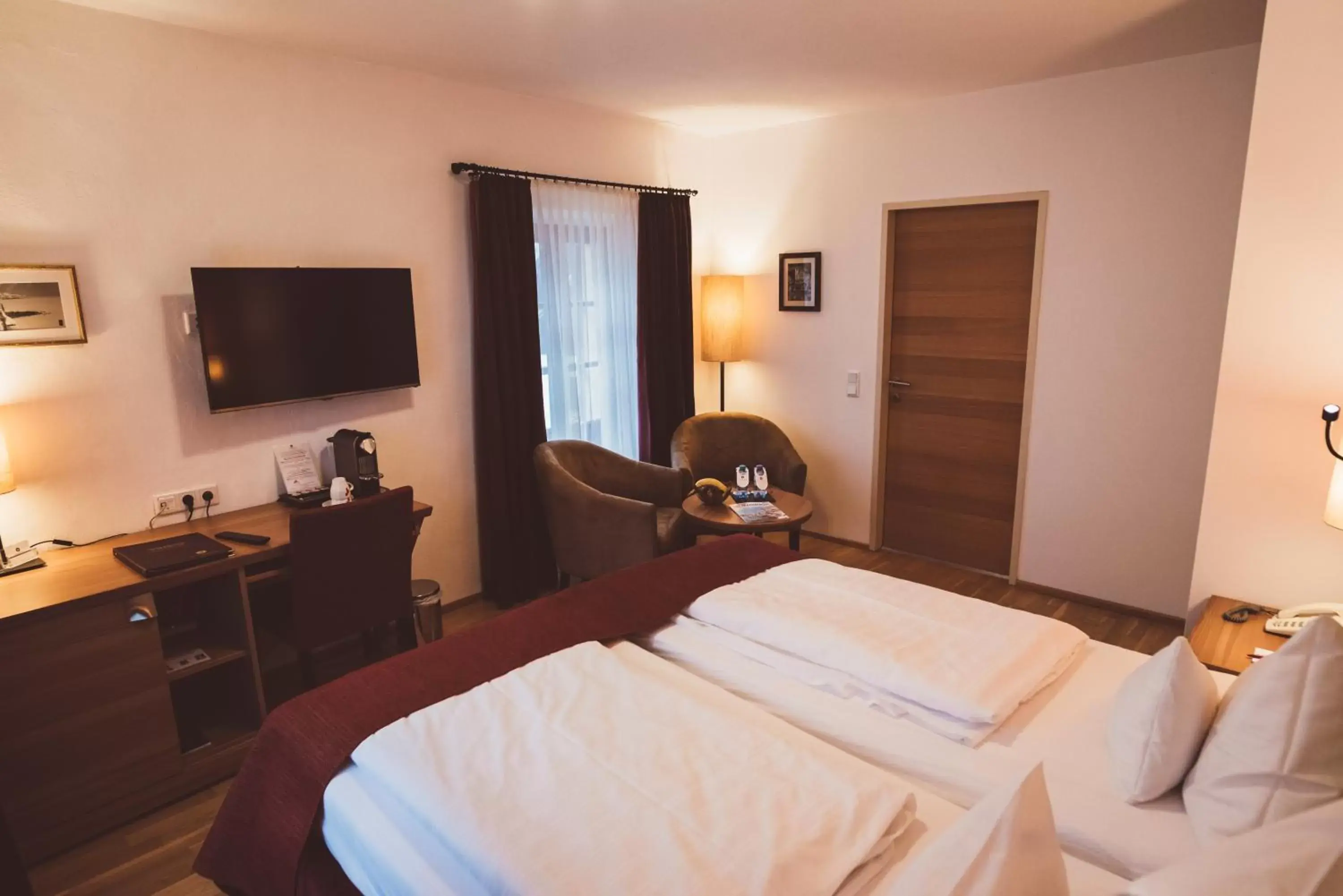 Photo of the whole room, Bed in Heritage Hotel Hallstatt