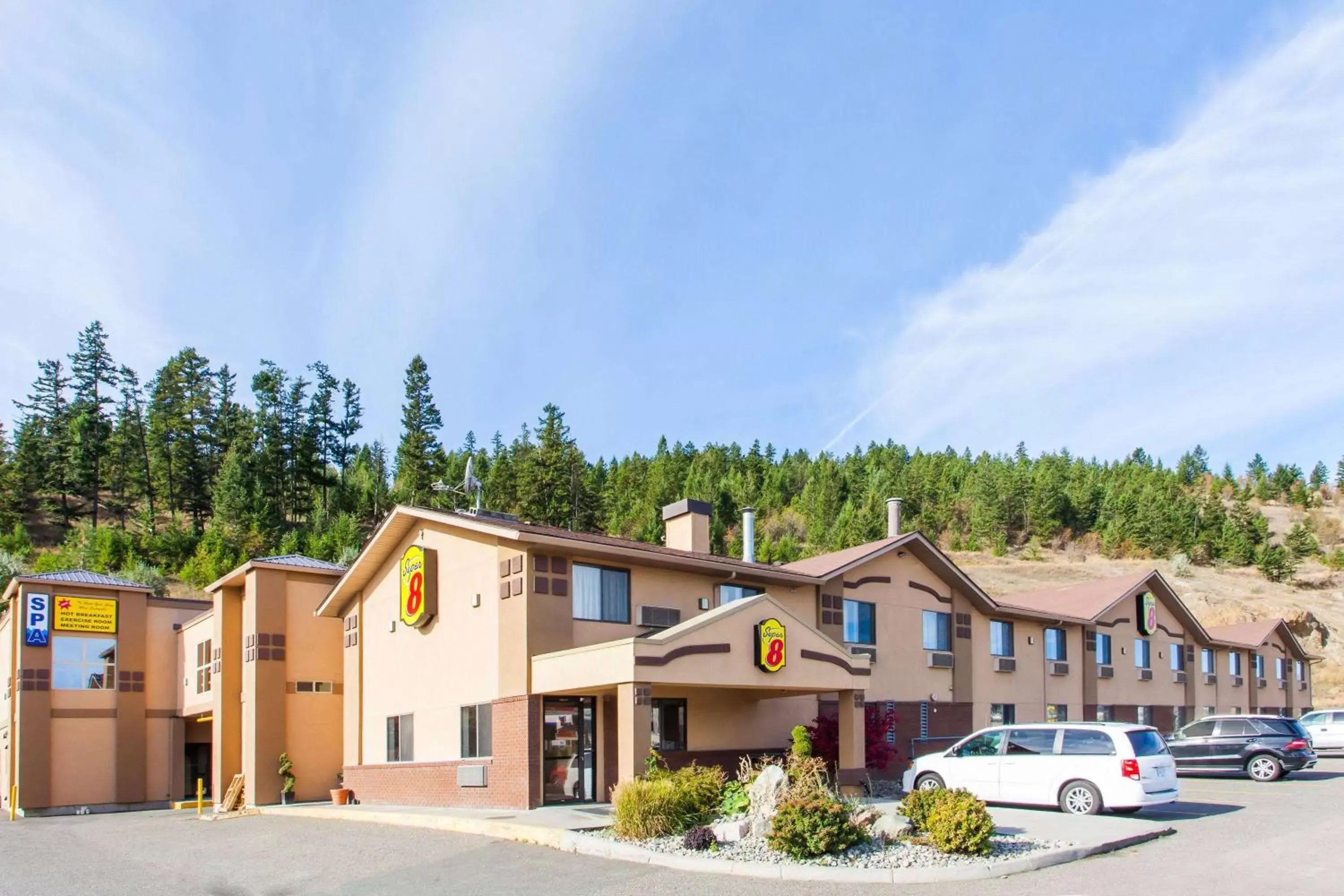 Property Building in Super 8 by Wyndham Kamloops On The Hill