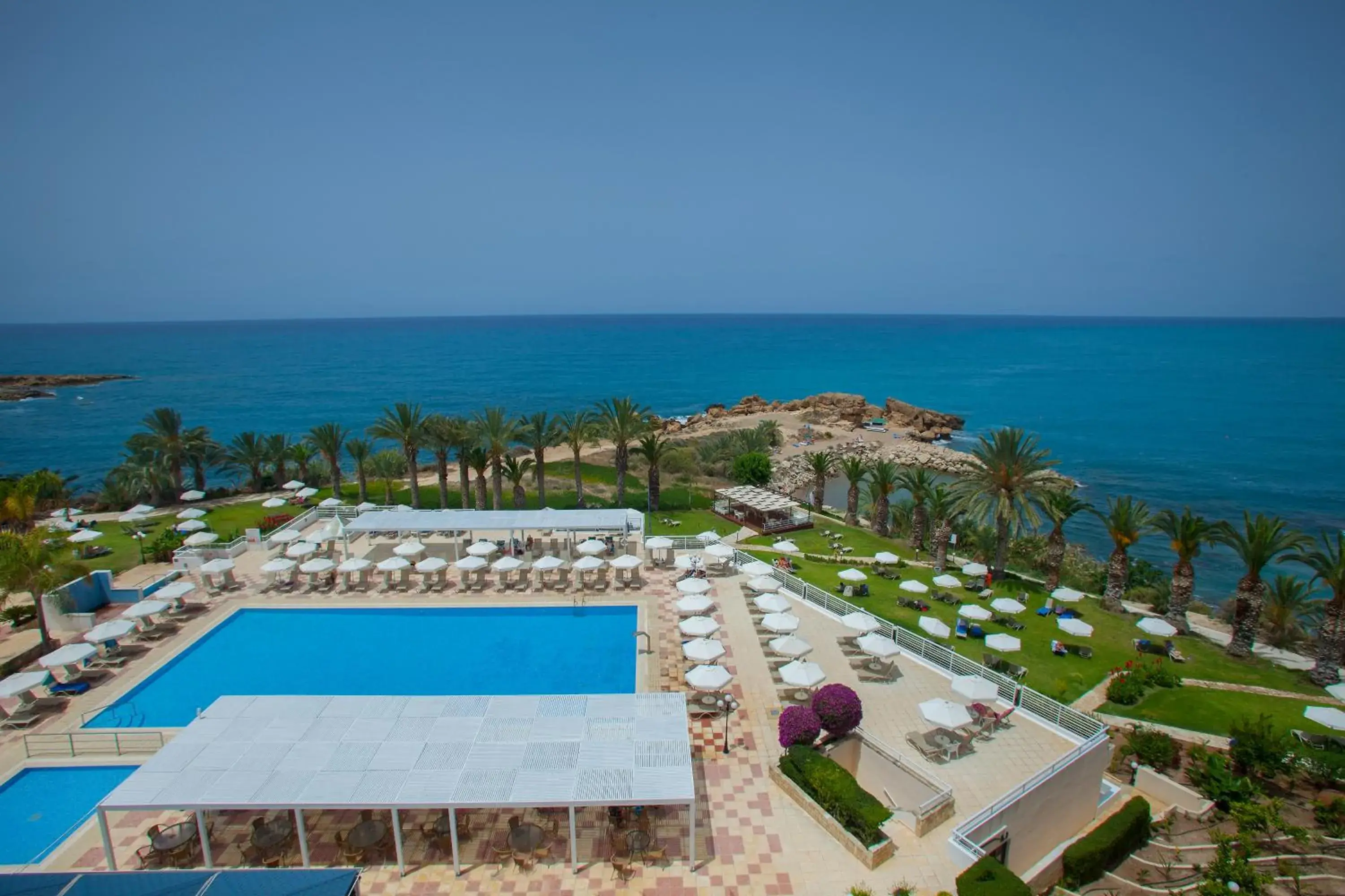 Bird's eye view, Pool View in Queens Bay Hotel