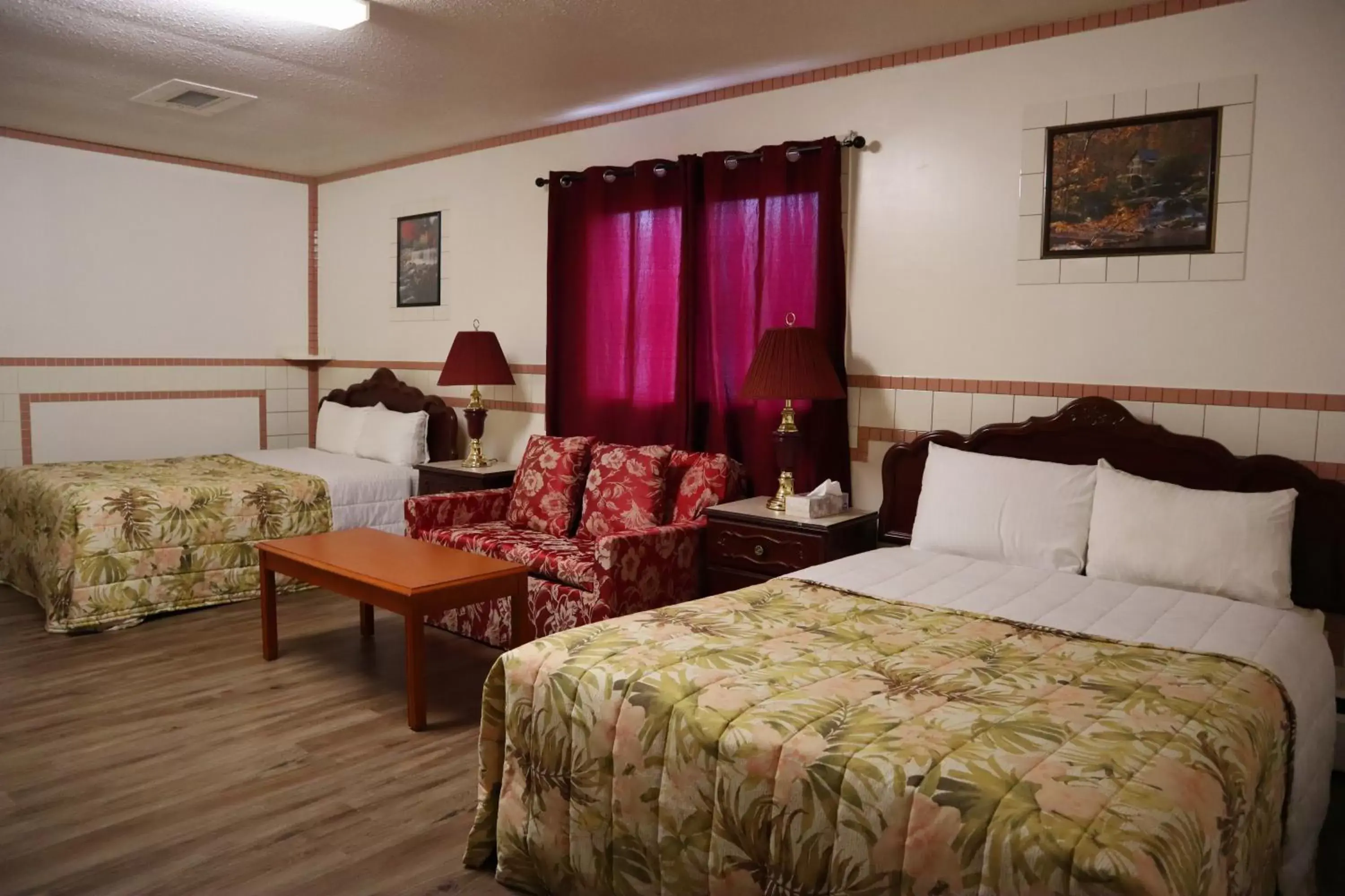 Bed in Vista Motel