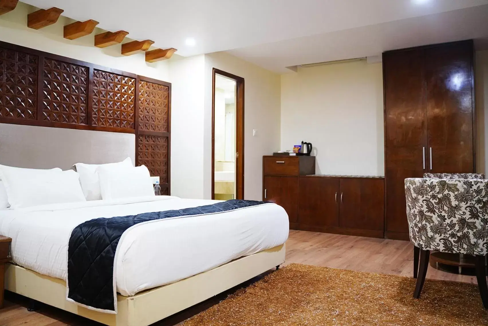 Bed in Quality Inn VIHA